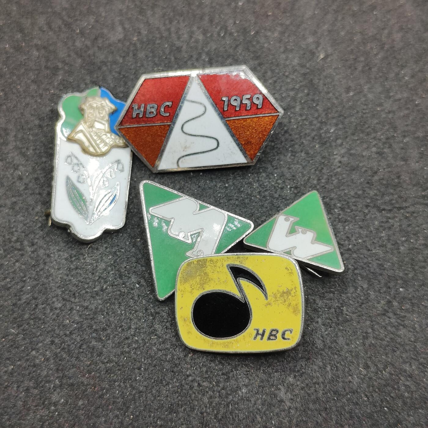 全场0元起拍 第171期 咸鱼国勋章拍卖专场 7月7日（周日）下午6：00开始 日本珐琅徽章五个