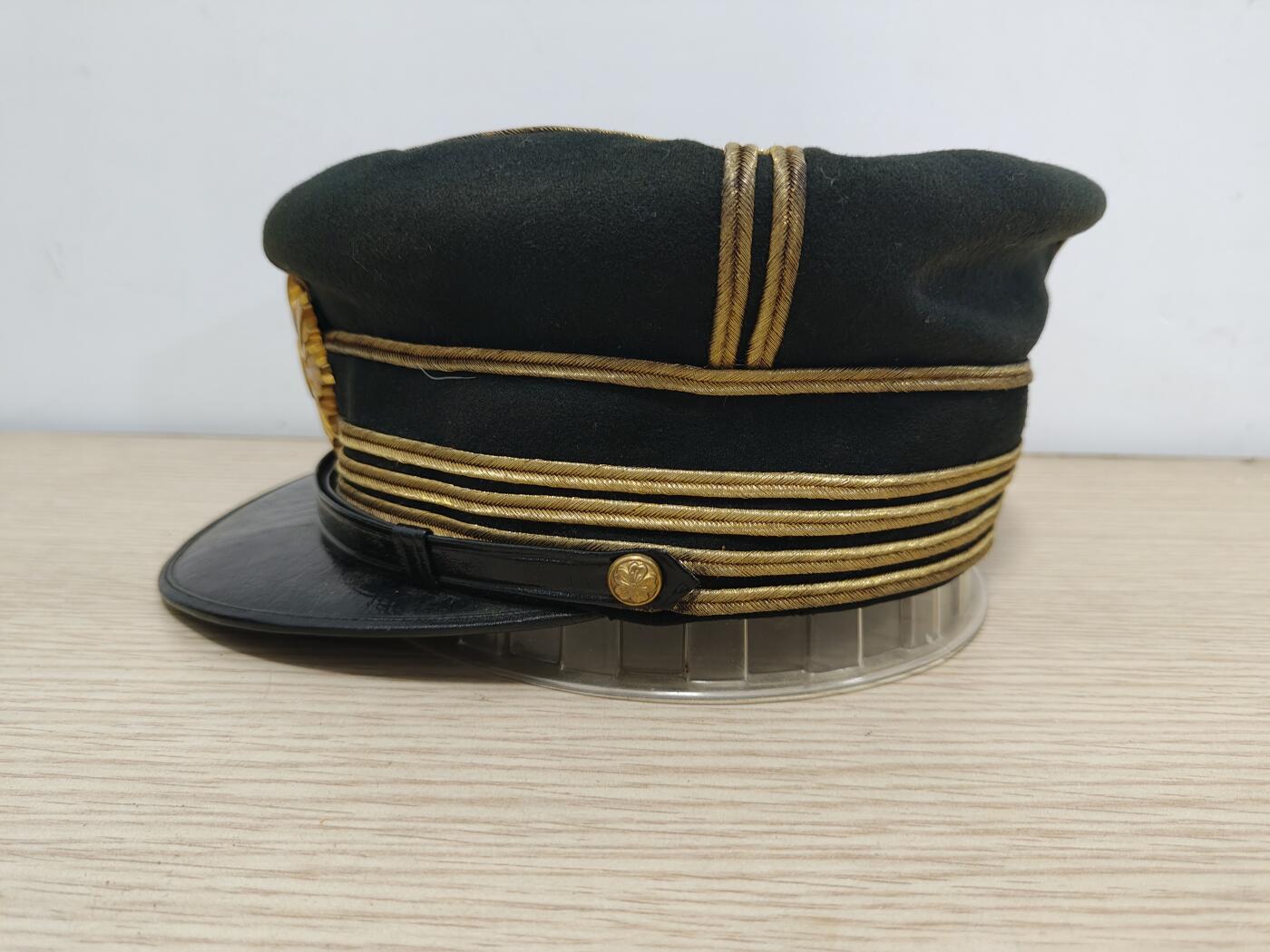 全场0元起拍 第171期 咸鱼国勋章拍卖专场 7月7日（周日）下午6：00开始 美品稀少明治早期军医陆军卫生部少佐相当官银星正帽 大礼服正帽前立 55CM