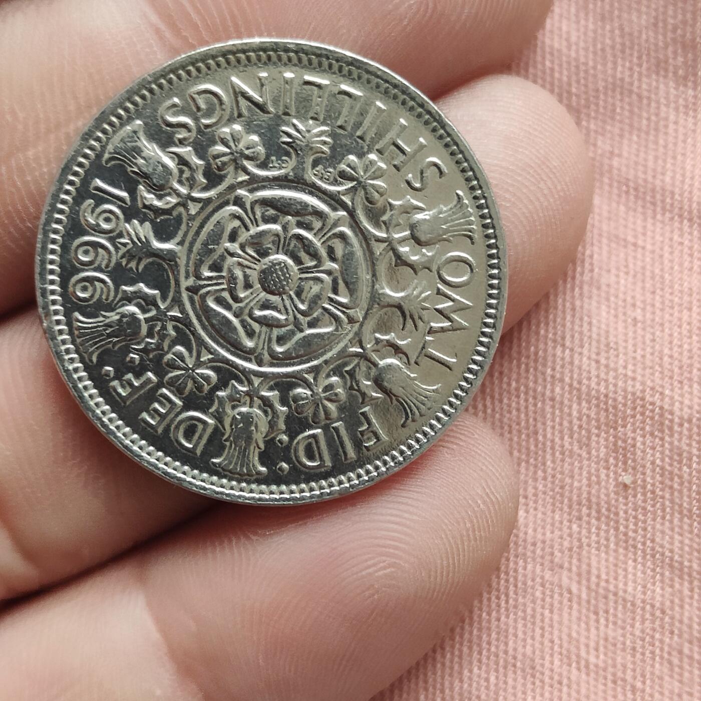 英雄古币捡漏专场第一期无押金可累计捡漏，全场50包邮，偏远地区除外。 英国1966。