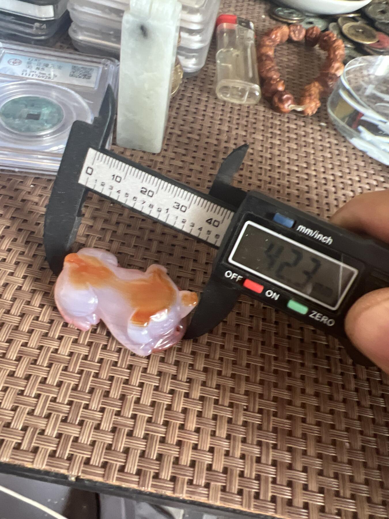玛瑙挂件一个