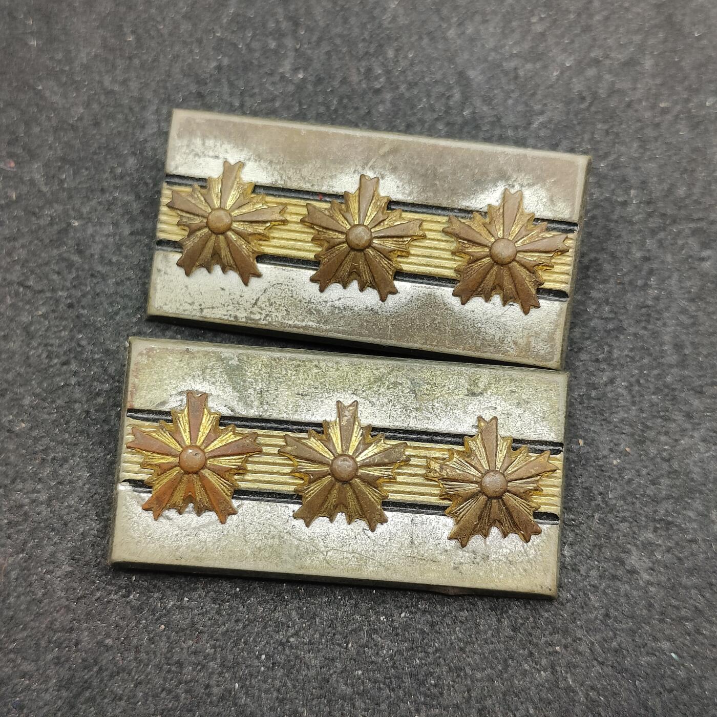 全场0元起拍 第171期 咸鱼国勋章拍卖专场 7月7日（周日）下午6：00开始 日本警察领章一对