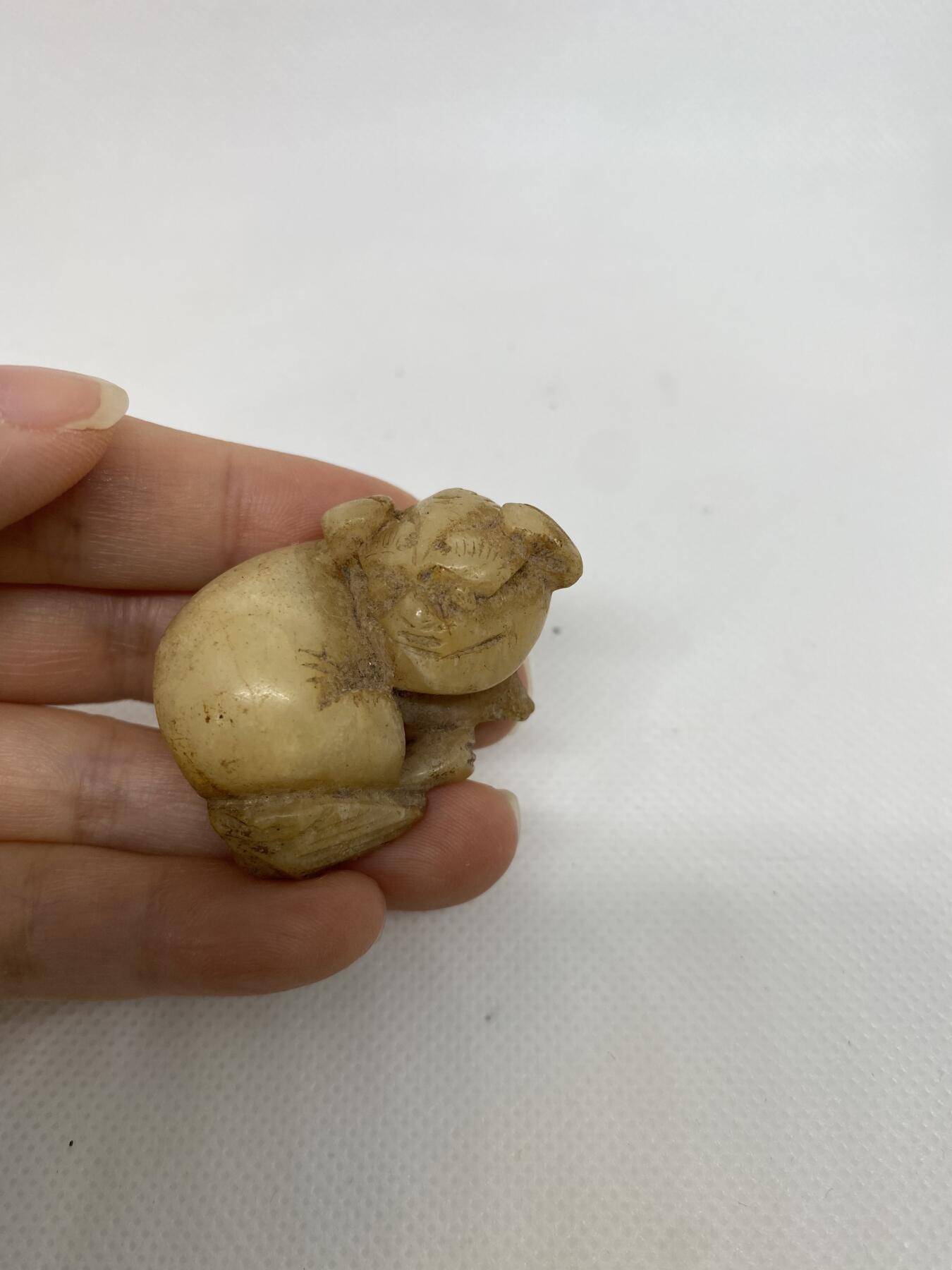 老玉兽，尺寸3.9*2.8厘米，有残，品相如图，350包快递