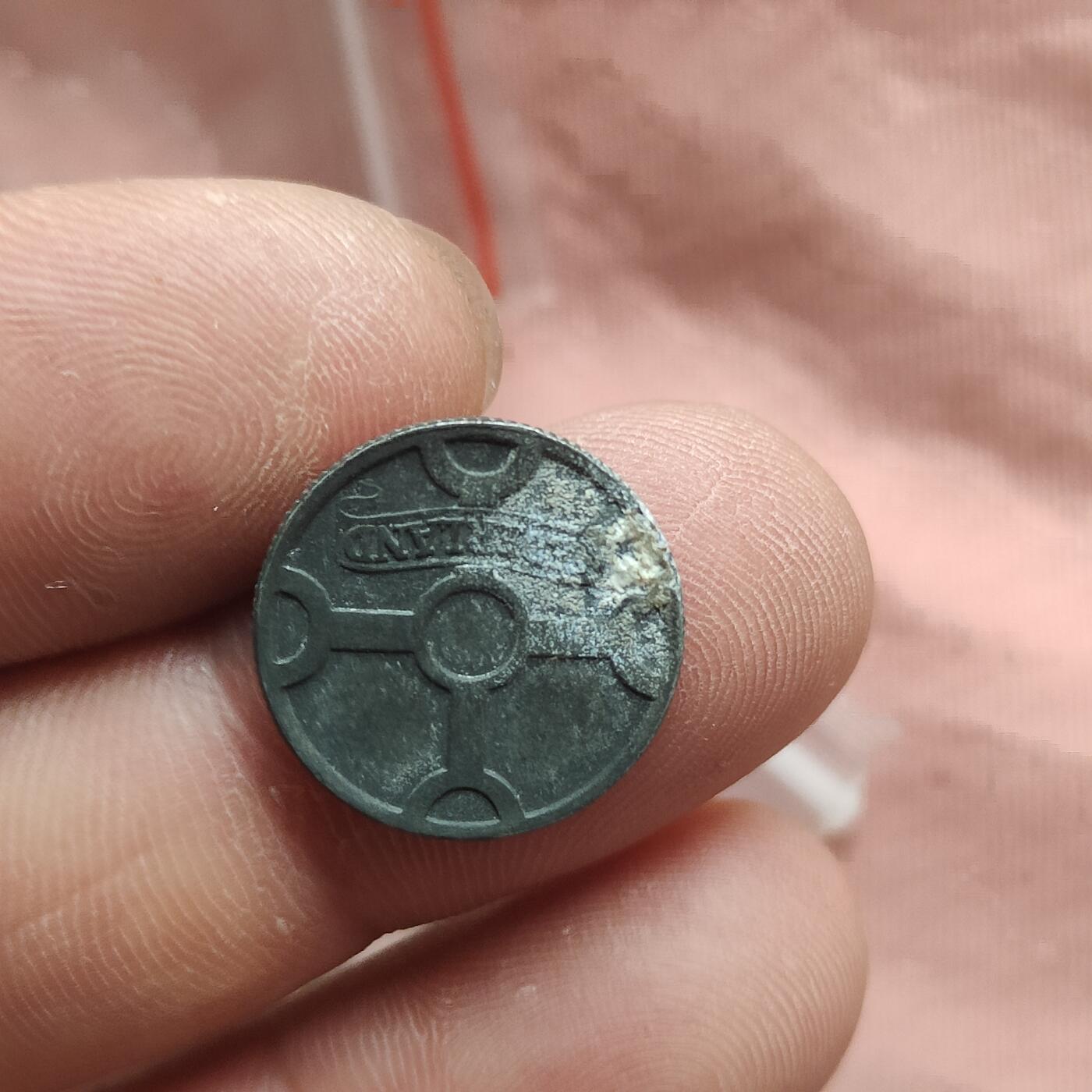 英雄古币捡漏专场第一期无押金可累计捡漏，全场50包邮，偏远地区除外。 荷兰二战一分。