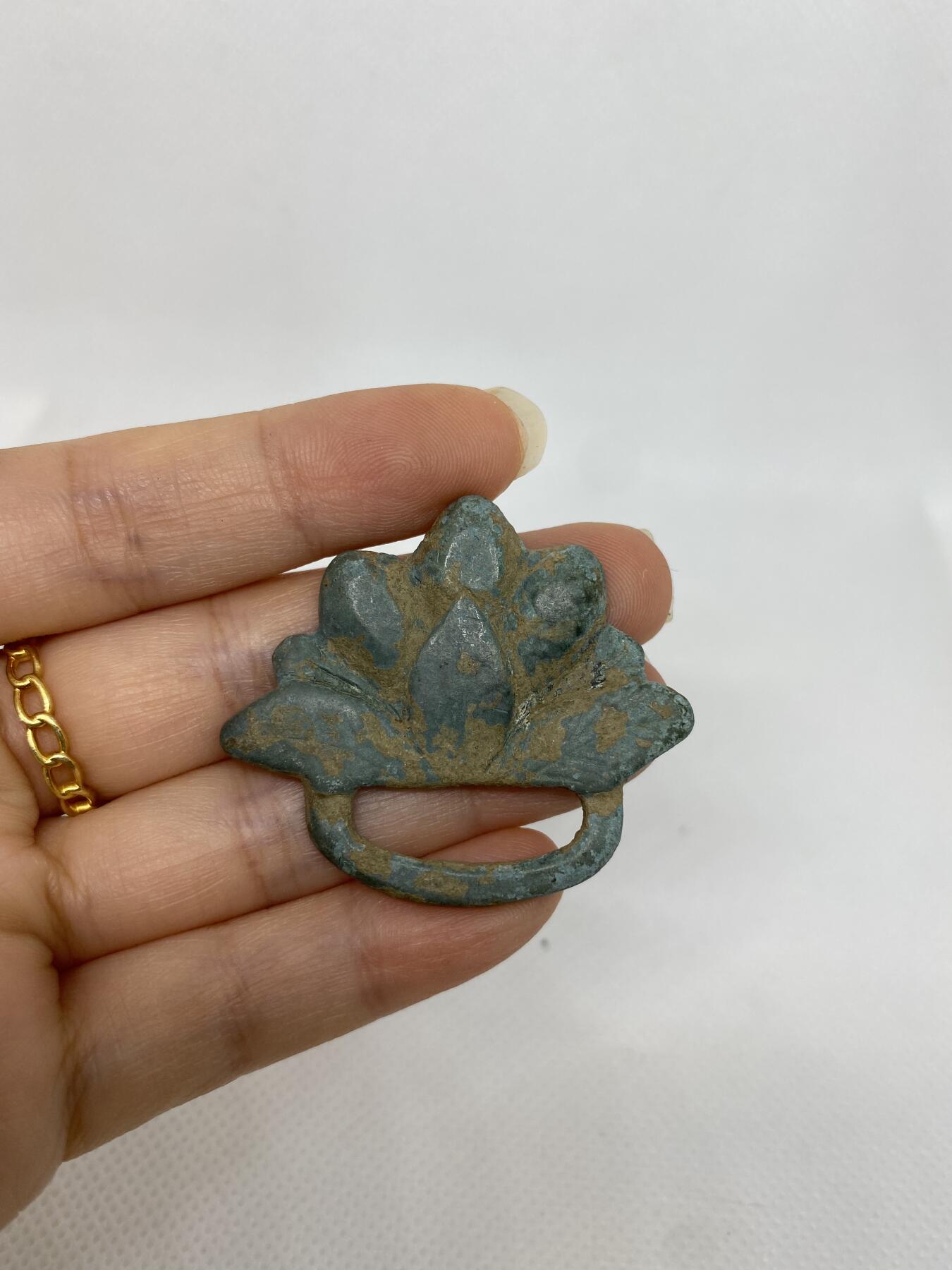老铜挂花，尺寸4*3.5厘米，品相如图，168包快递
