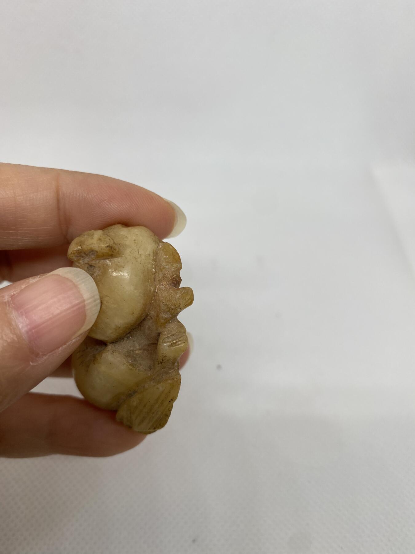 老玉兽，尺寸3.9*2.8厘米，有残，品相如图，350包快递