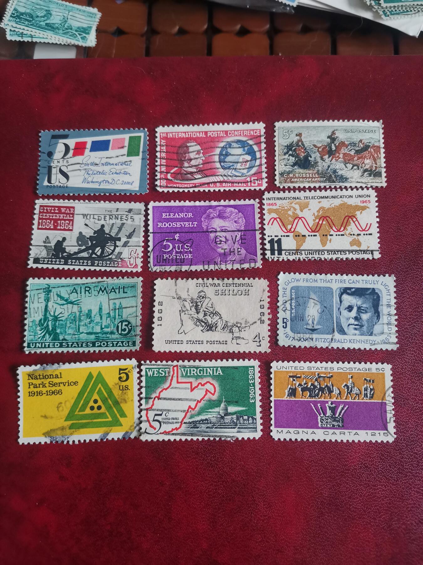 375美国专题纪念邮票12种不同一起出让。