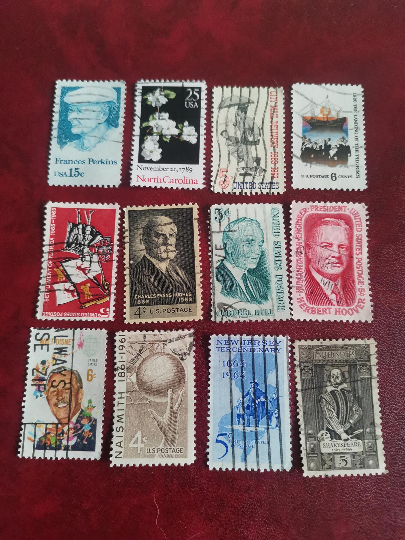 296美国专题纪念邮票12种不同一起出让。