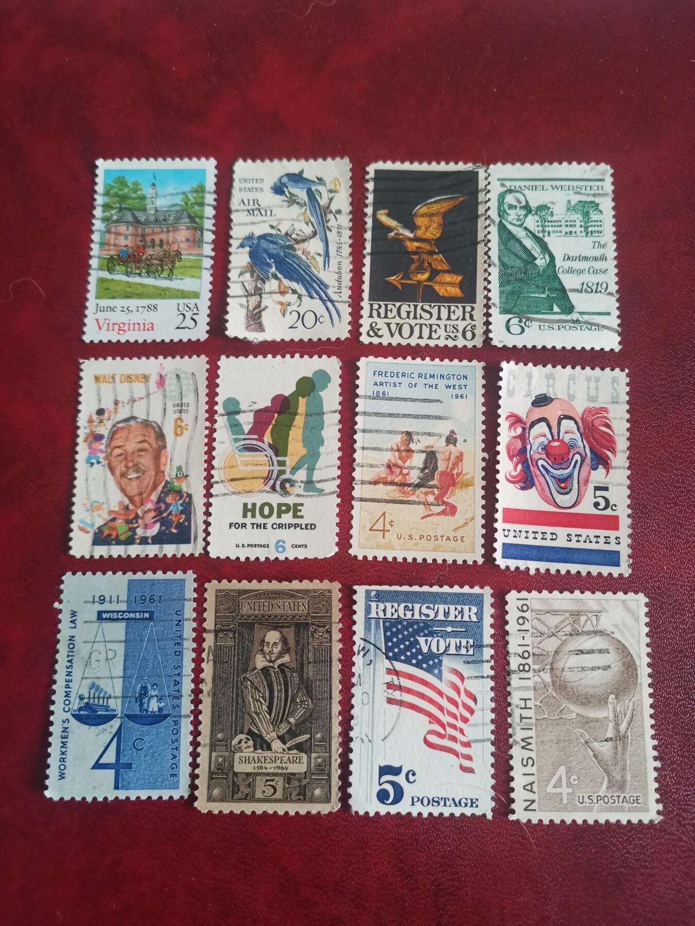 297美国专题纪念邮票12种不同一起出让。