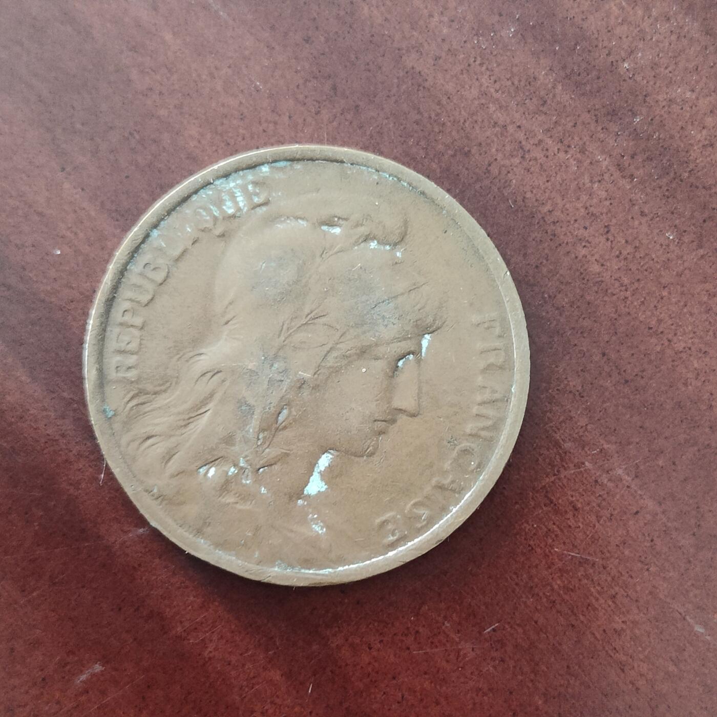 英雄古币捡漏专场第一期无押金可累计捡漏，全场50包邮，偏远地区除外。 1916年法国50分。