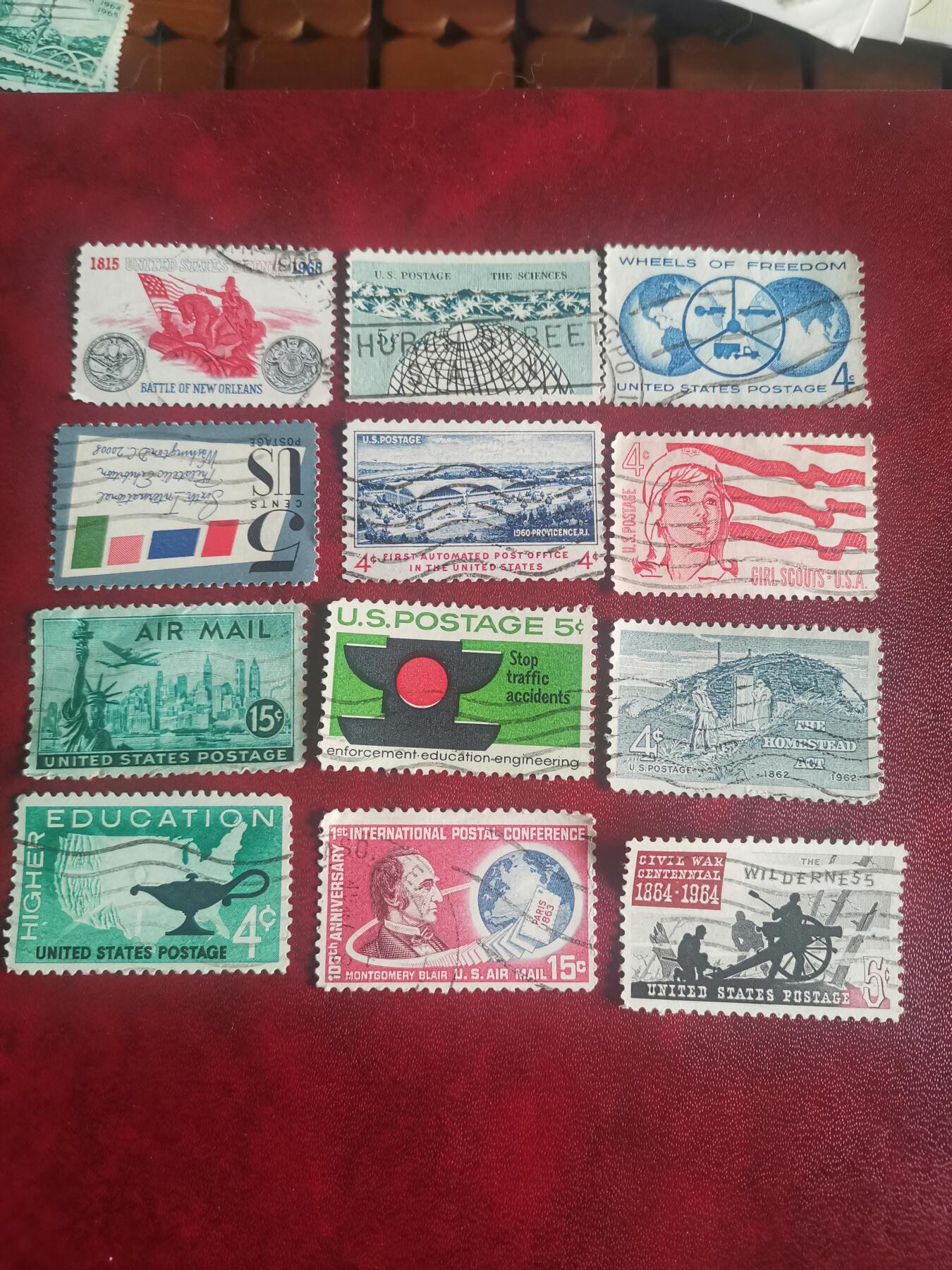 390美国专题纪念邮票12种不同一起出让。