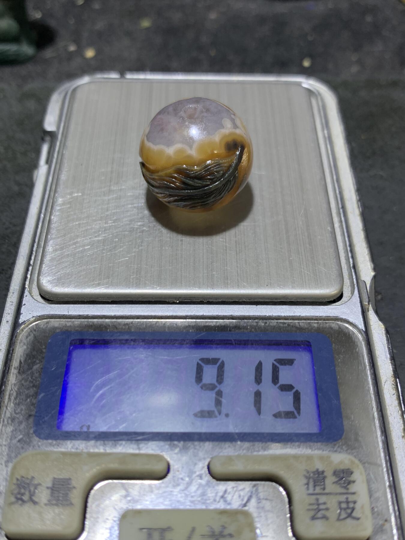 精美亚光高玉化冰飘气泡纹战国红玛瑙手工雕刻羽毛珠一颗