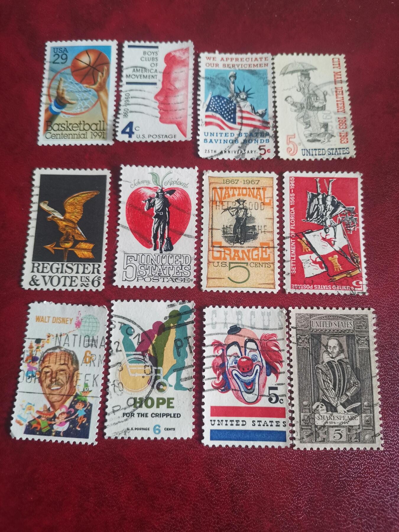 281美国专题纪念邮票12种不同一起出让。