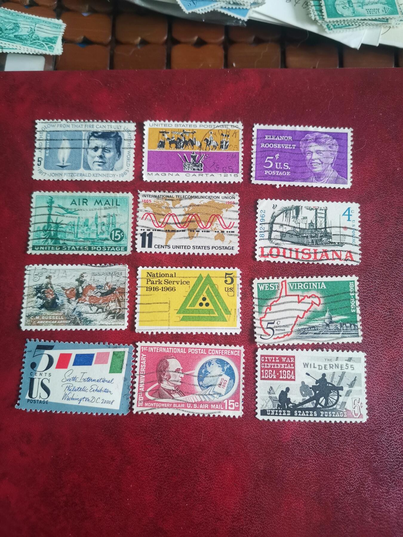 366美国专题纪念邮票12种不同一起出让。