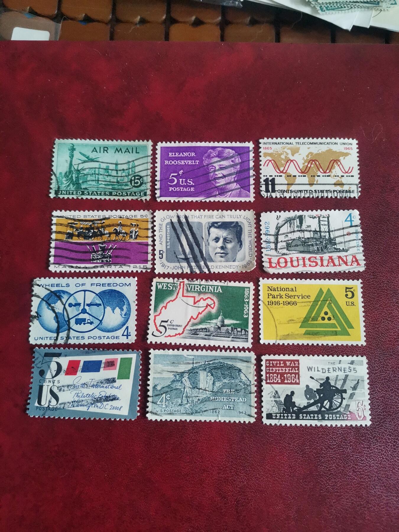 362美国专题纪念邮票12种不同一起出让。
