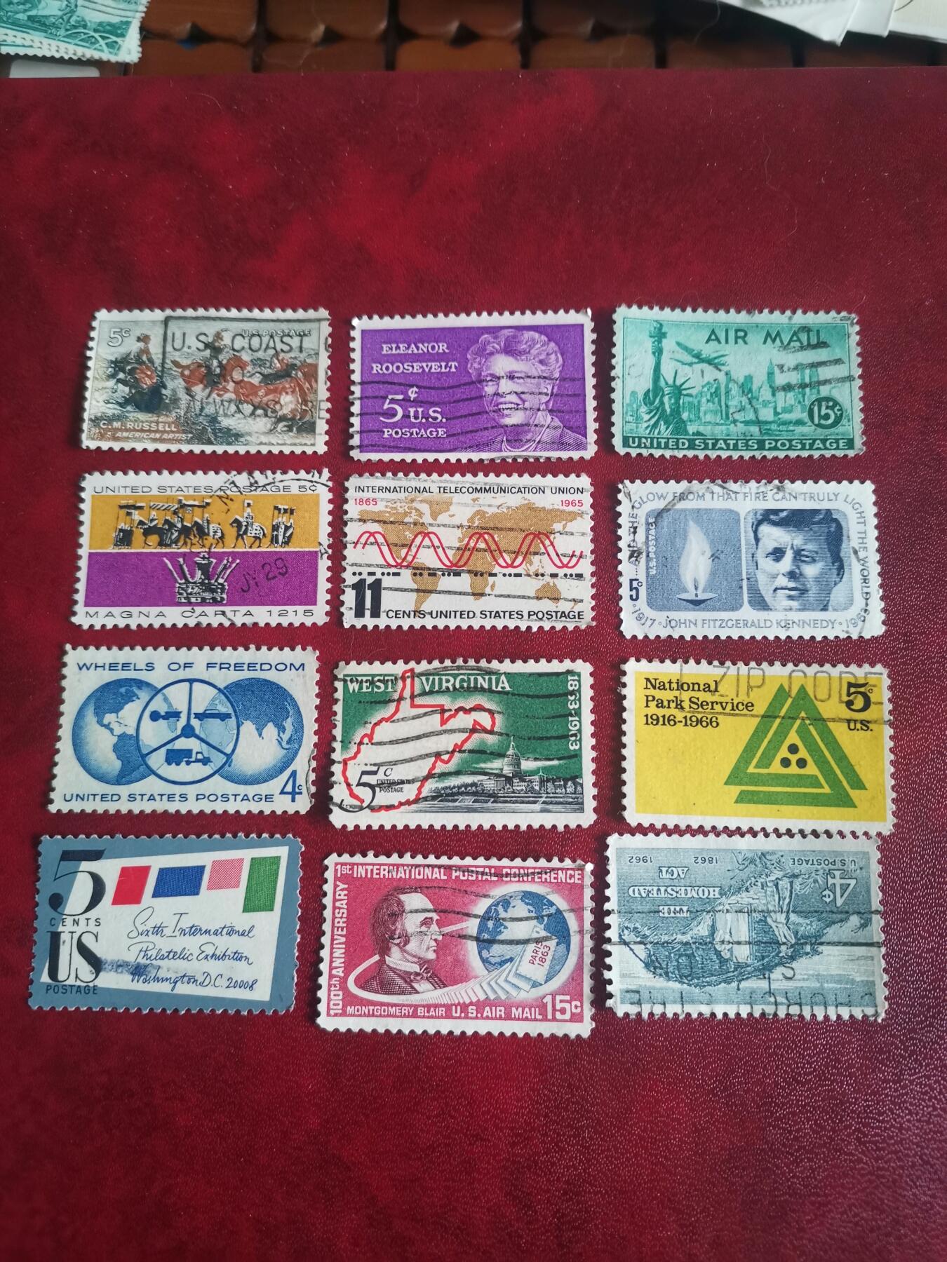 368美国专题纪念邮票12种不同一起出让。