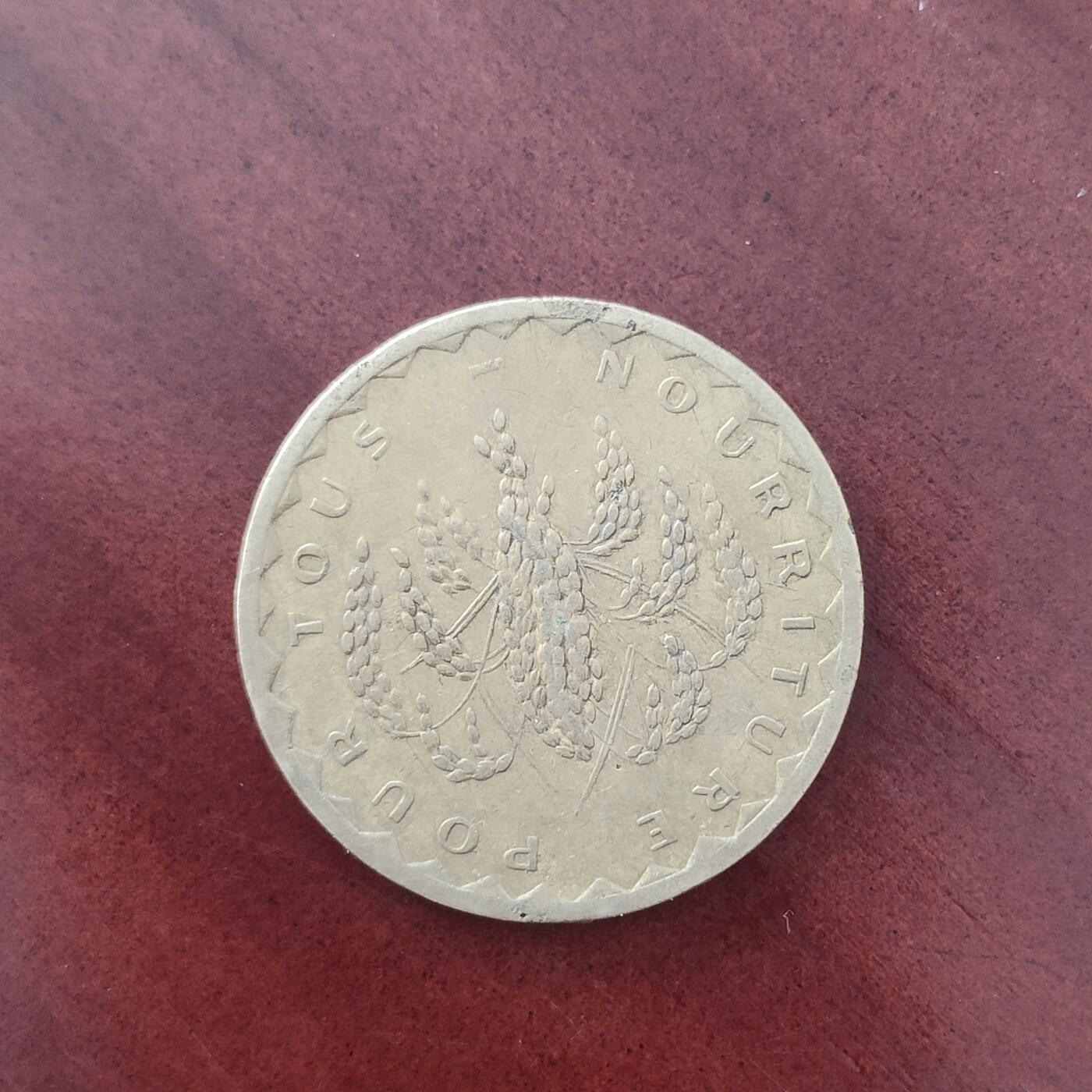 英雄古币捡漏专场第一期无押金可累计捡漏，全场50包邮，偏远地区除外。 马里