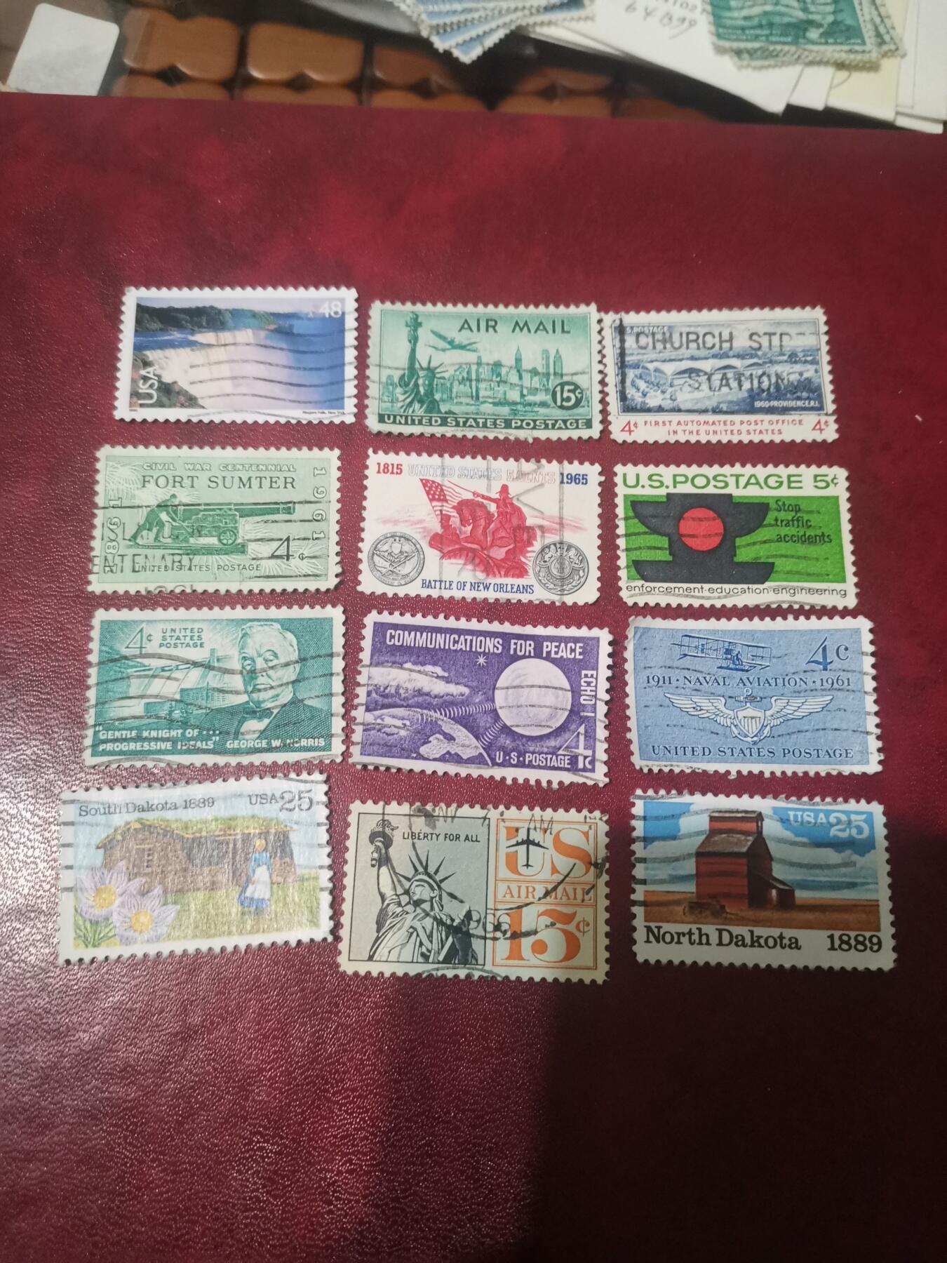 411美国专题纪念邮票12种不同一起出让。