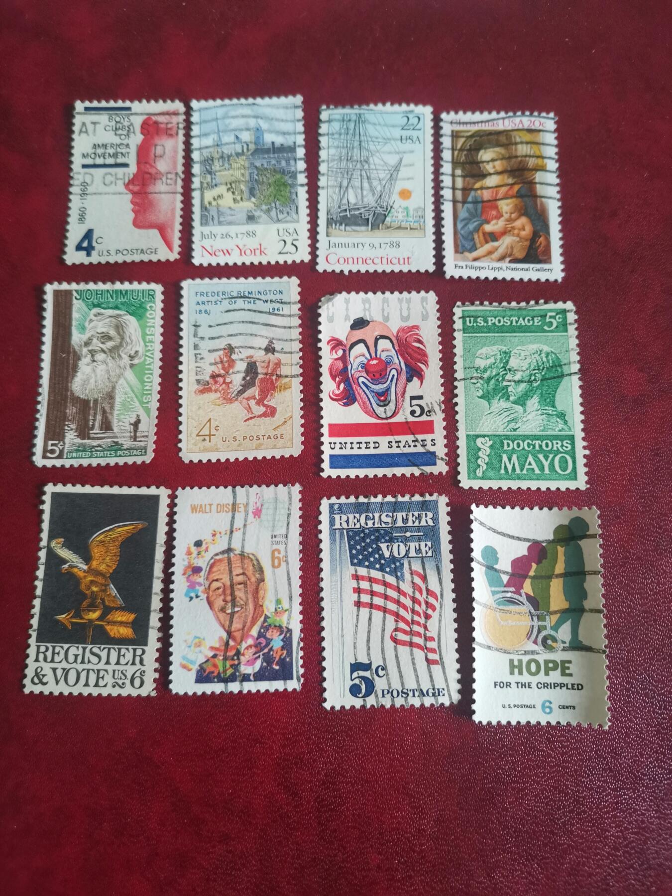 279美国专题纪念邮票12种不同一起出让。