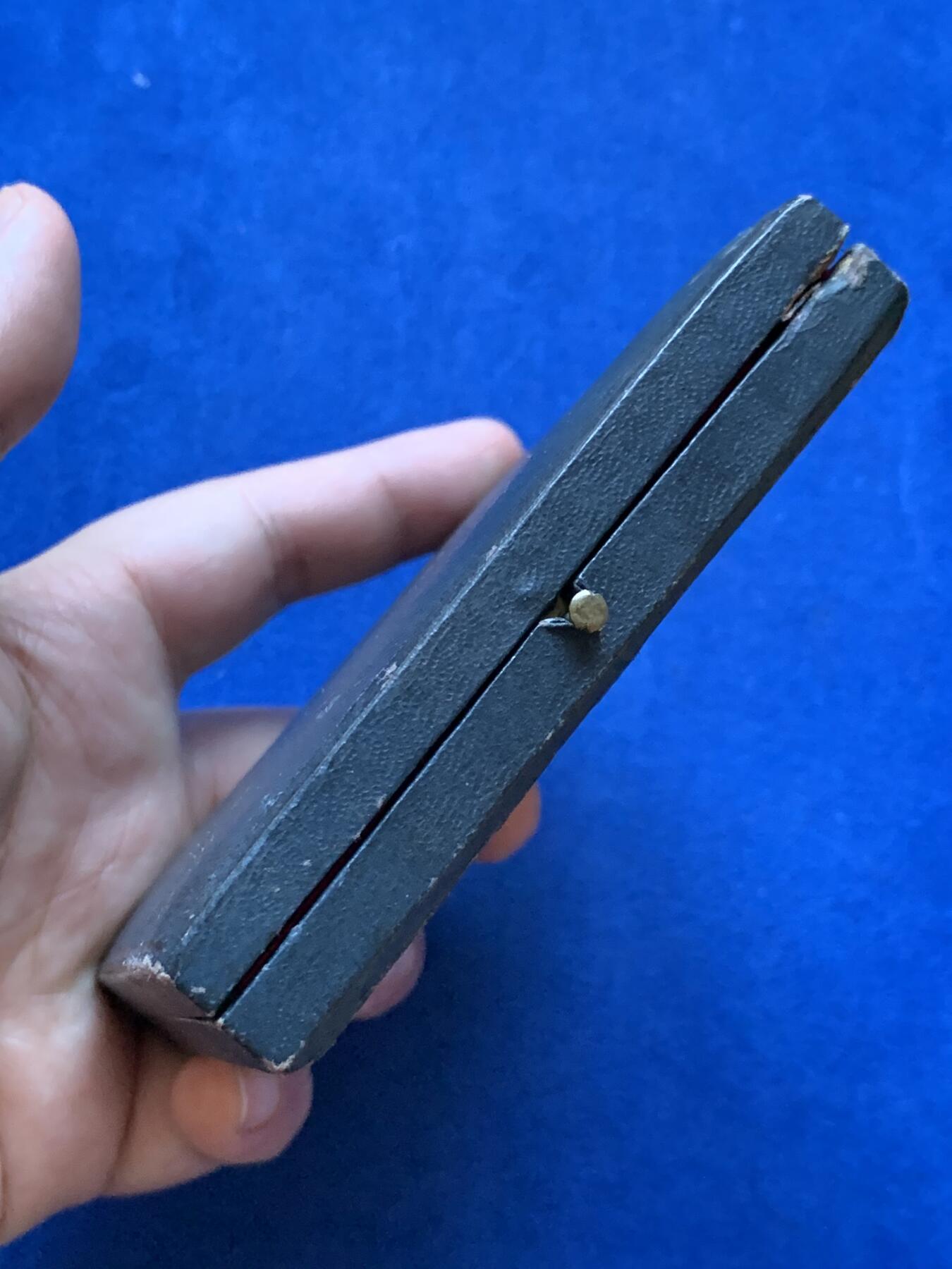 《竞宝斋》第286场-周六， 周日，周一 3场连拍 （全场包邮） 法兰西银行成立纪念银章  巨大规格 带盒 160g 68.1mm 丰饶角银标