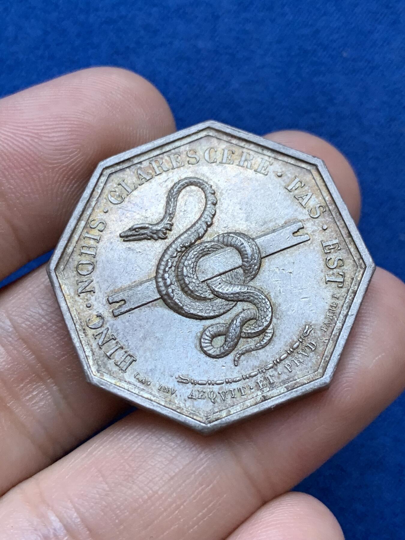 《竞宝斋》第286场-周六， 周日，周一 3场连拍 （全场包邮） 法国八角银质jeton 特雷武地区公证人 17.83g 32mm 丰饶角边铭