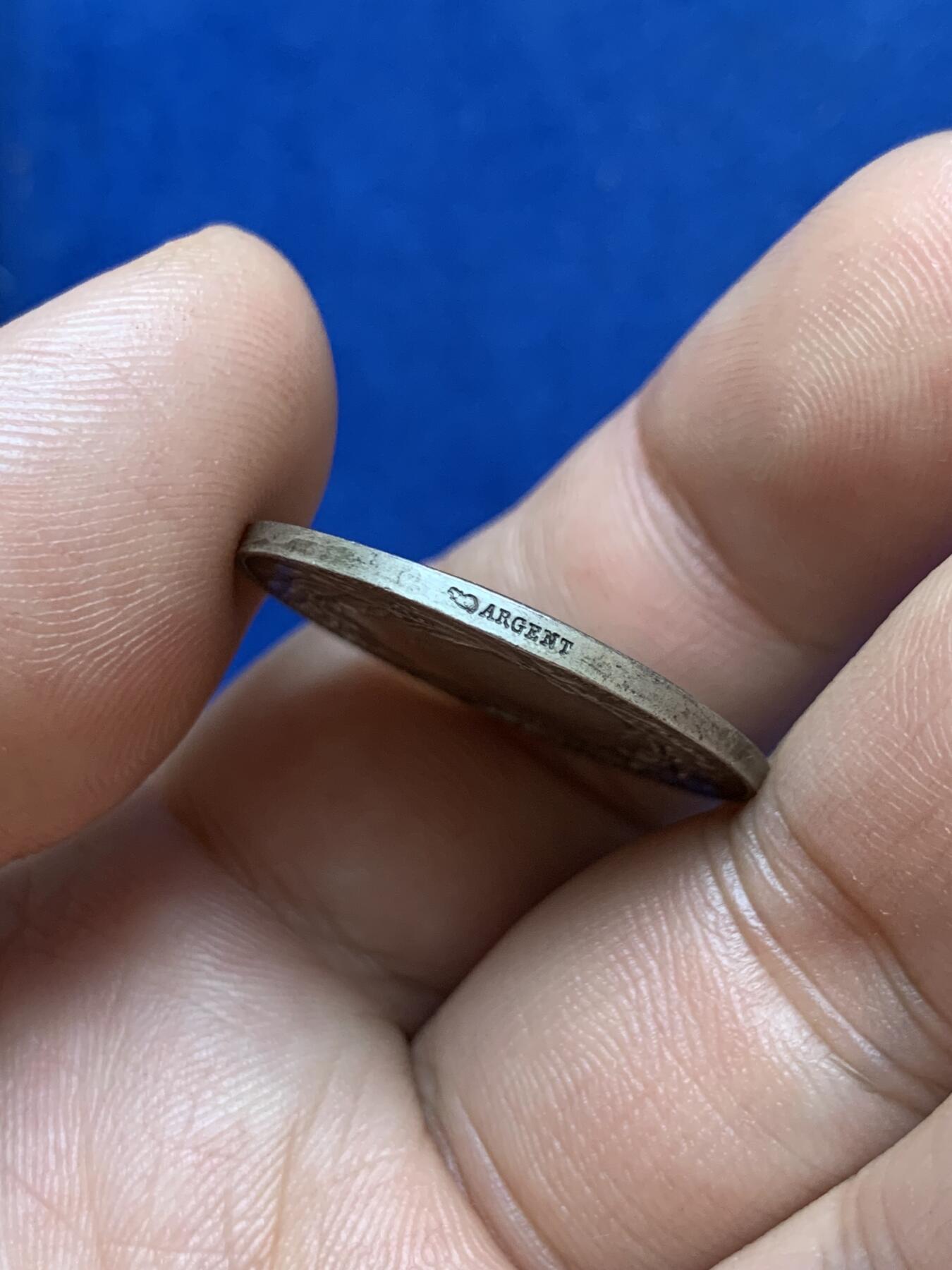 《竞宝斋》第286场-周六， 周日，周一 3场连拍 （全场包邮） 法国女神圆形银代币 丰饶角边铭 27mm 10.6g 