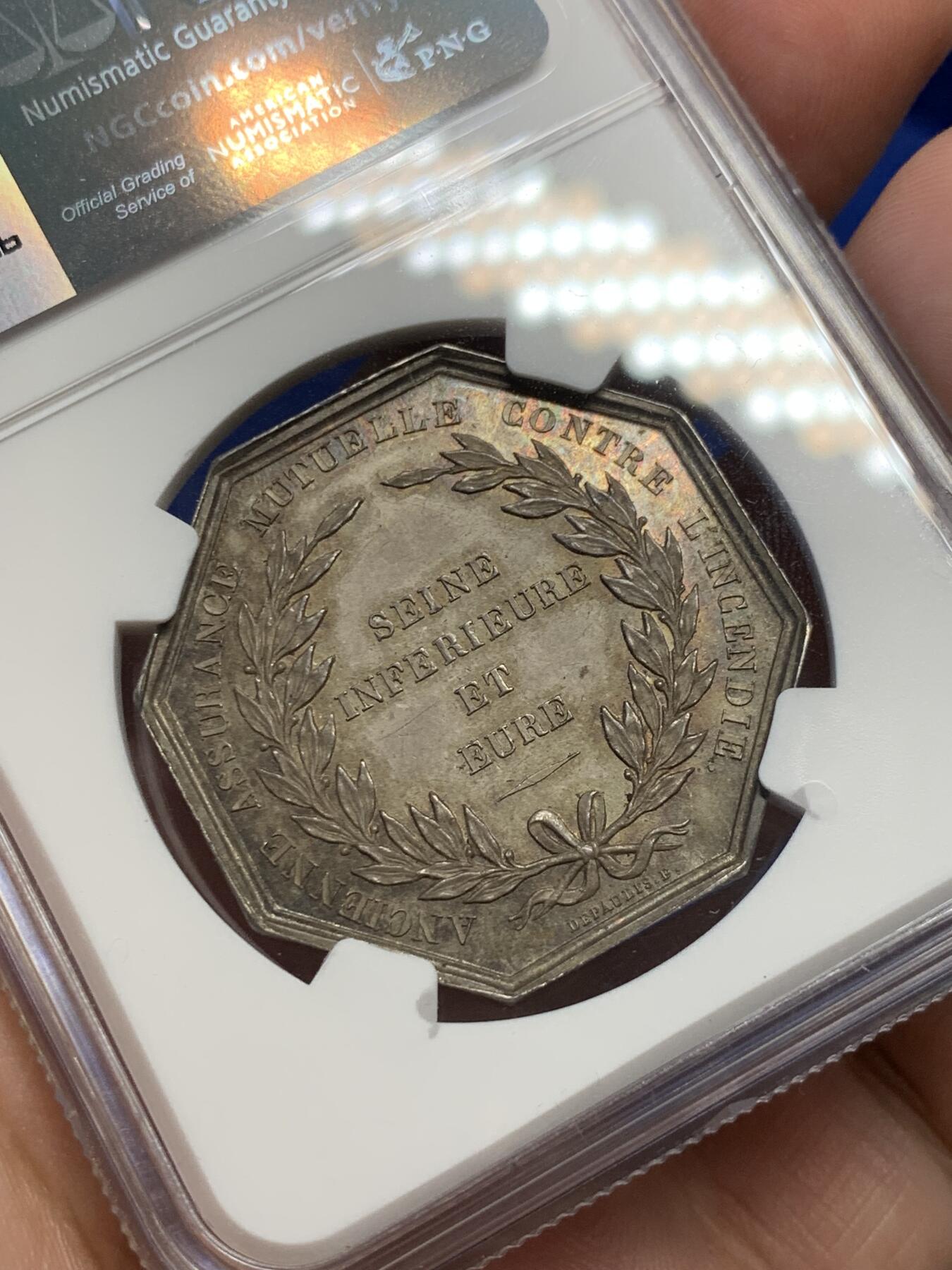 《竞宝斋》第286场-周六， 周日，周一 3场连拍 （全场包邮） NGC MS62 法国1843火凤凰八角银质代币