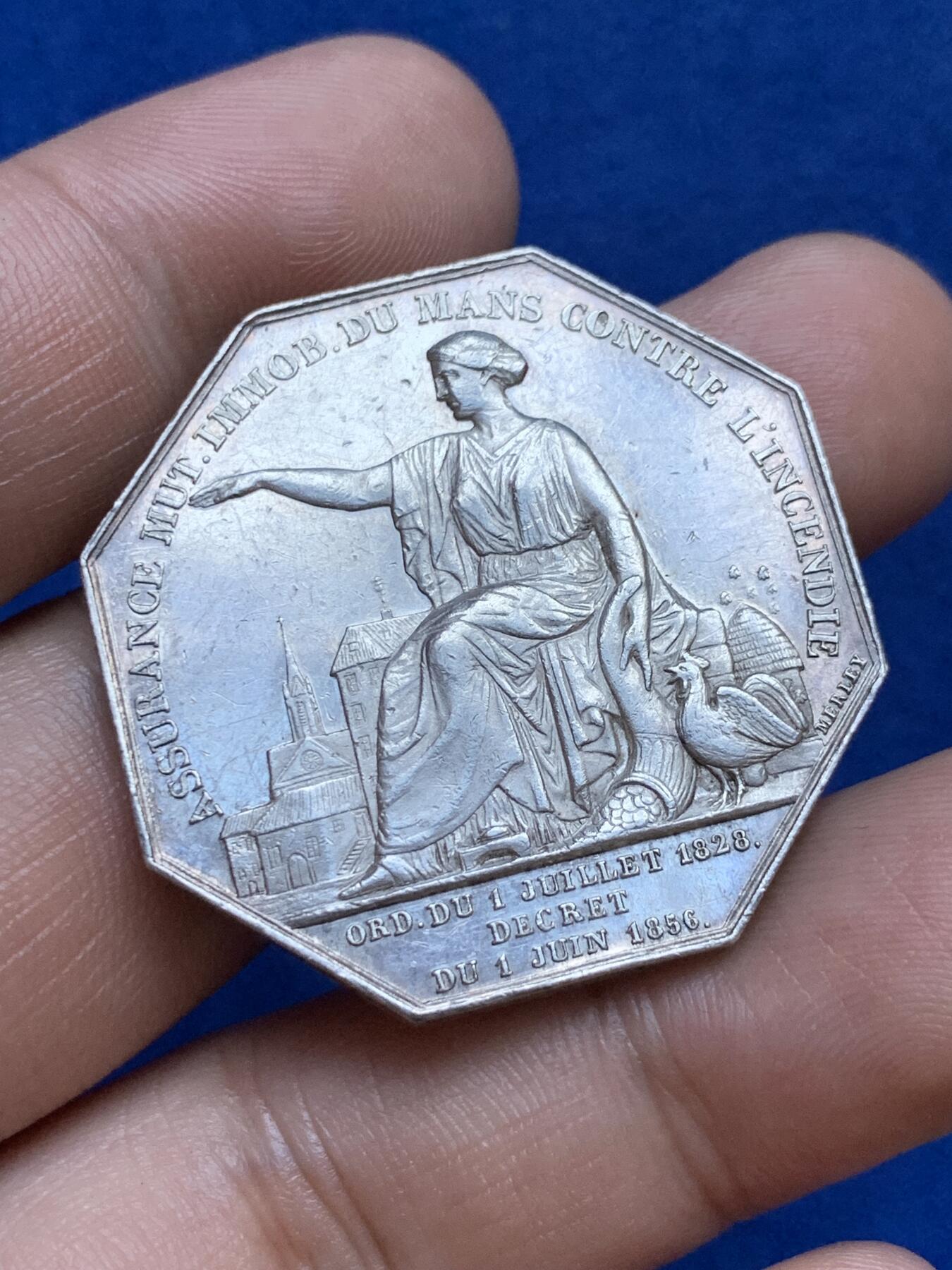 《竞宝斋》第286场-周六， 周日，周一 3场连拍 （全场包邮） 法国八角银质代币 勒芒火灾互助保险公司 20g 35.6m 手指边铭