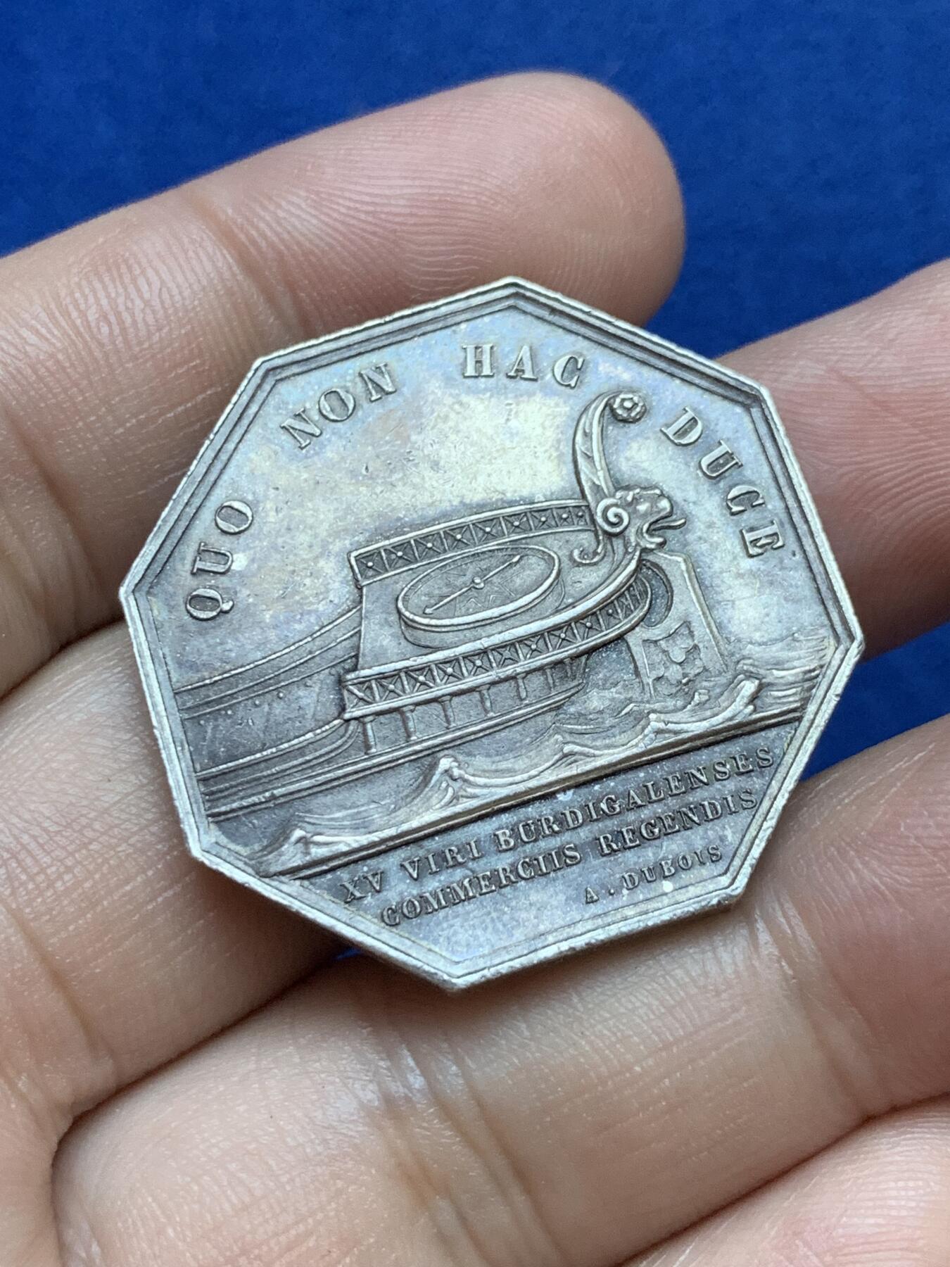 《竞宝斋》第286场-周六， 周日，周一 3场连拍 （全场包邮） 法国拿三波尔多商会八角银代币 手指铭 33mm 20g