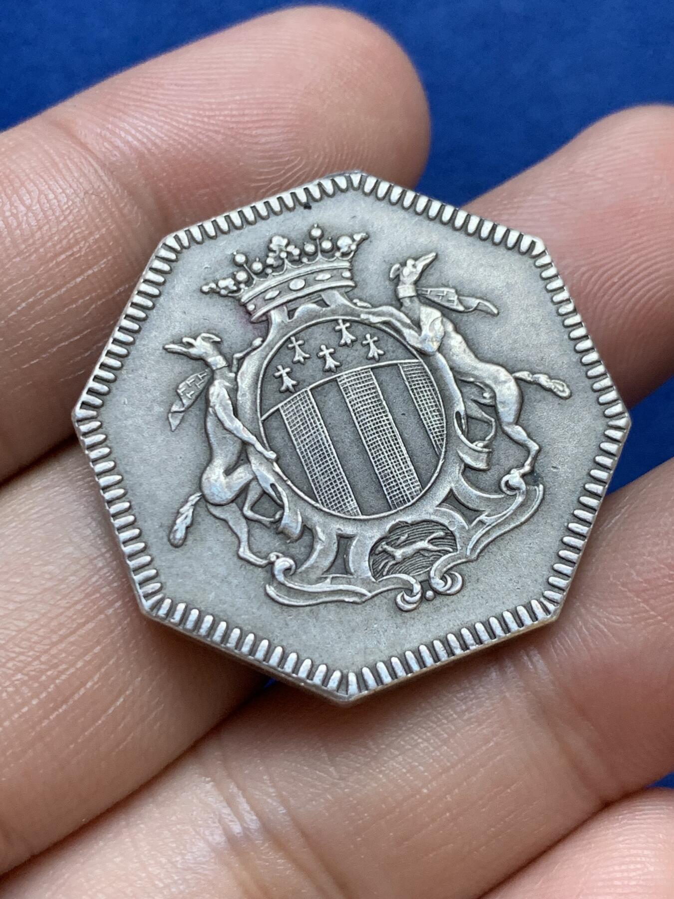 《竞宝斋》第286场-周六， 周日，周一 3场连拍 （全场包邮） 法国雷恩储蓄银行八角银代币 丰饶角1ARGENT边铭 31mm 15.5g