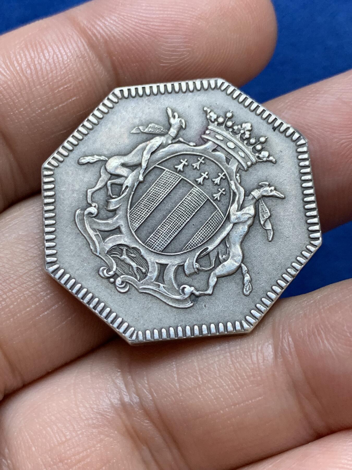 《竞宝斋》第286场-周六， 周日，周一 3场连拍 （全场包邮） 法国雷恩储蓄银行八角银代币 丰饶角1ARGENT边铭 31mm 15.5g