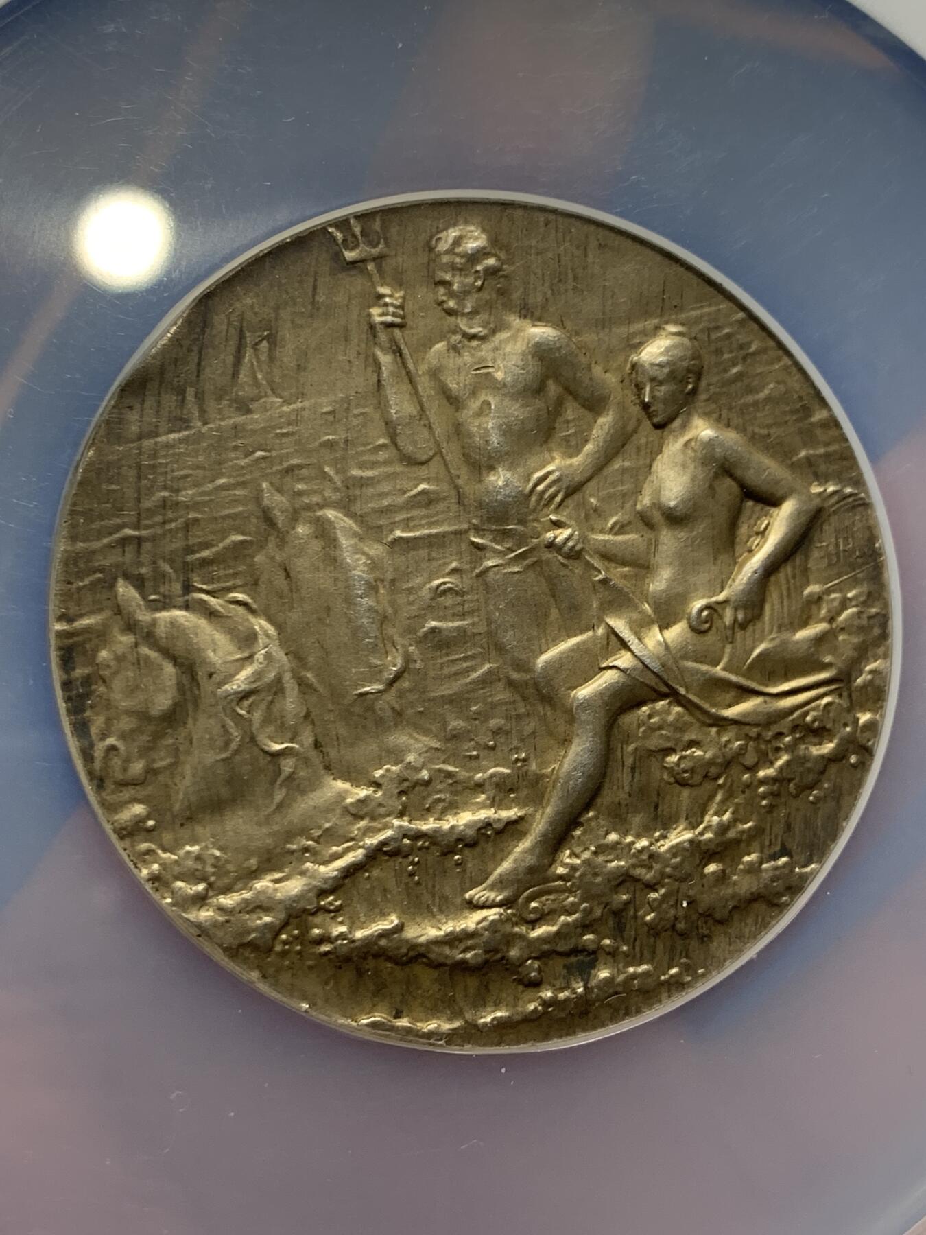 《竞宝斋》第286场-周六， 周日，周一 3场连拍 （全场包邮） NGC MS62 法国1905航海协会银章 大盒封装 细节丰富