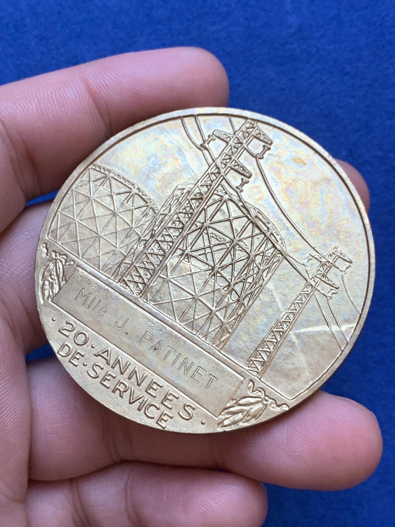 《竞宝斋》第286场-周六， 周日，周一 3场连拍 （全场包邮） 法国电力和天然气铜章 70.7g 54.8mm