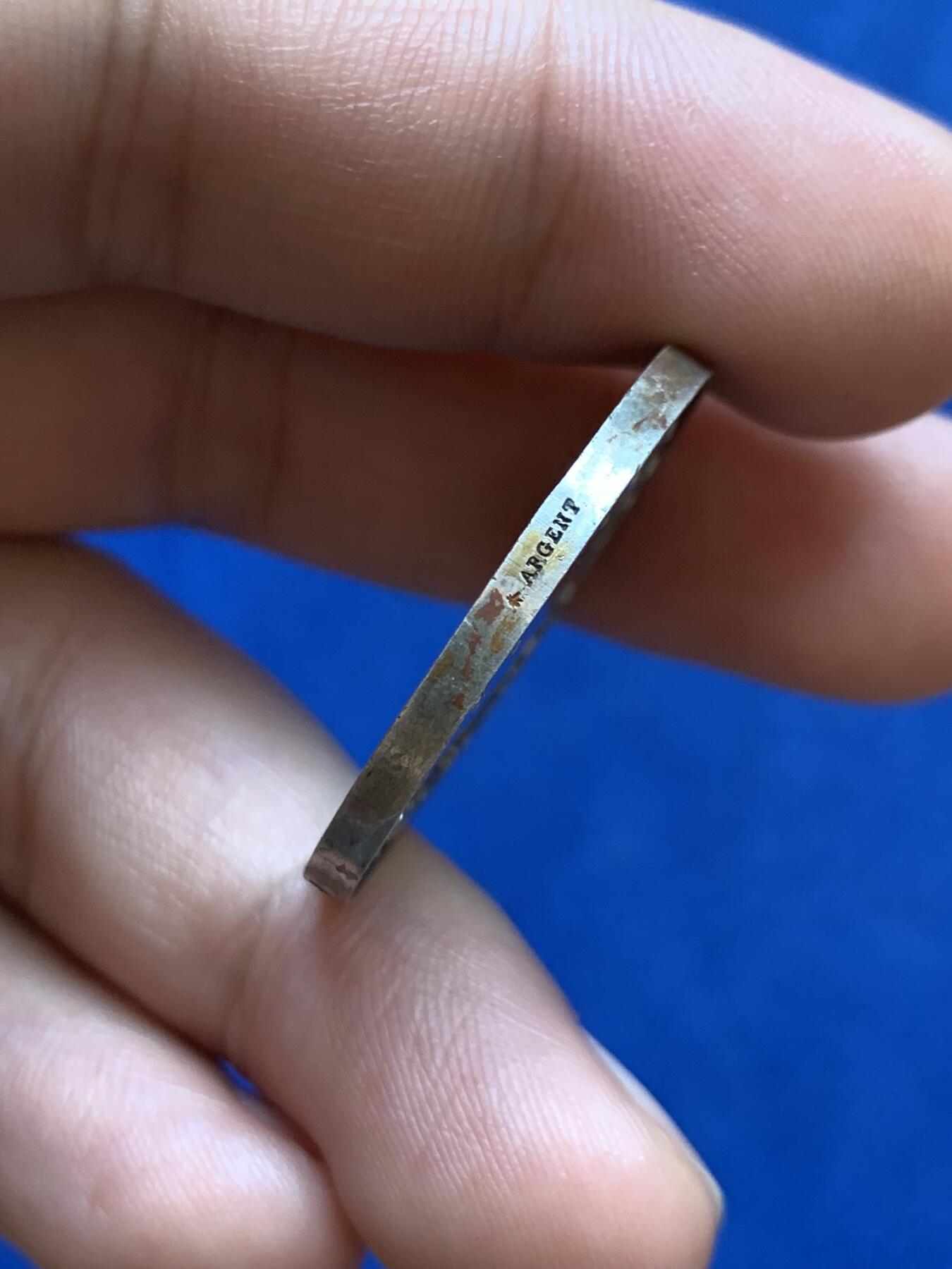 《竞宝斋》第286场-周六， 周日，周一 3场连拍 （全场包邮） 法国基督教婚礼圆型银代币 蜜蜂边铭 30mm 11.9g