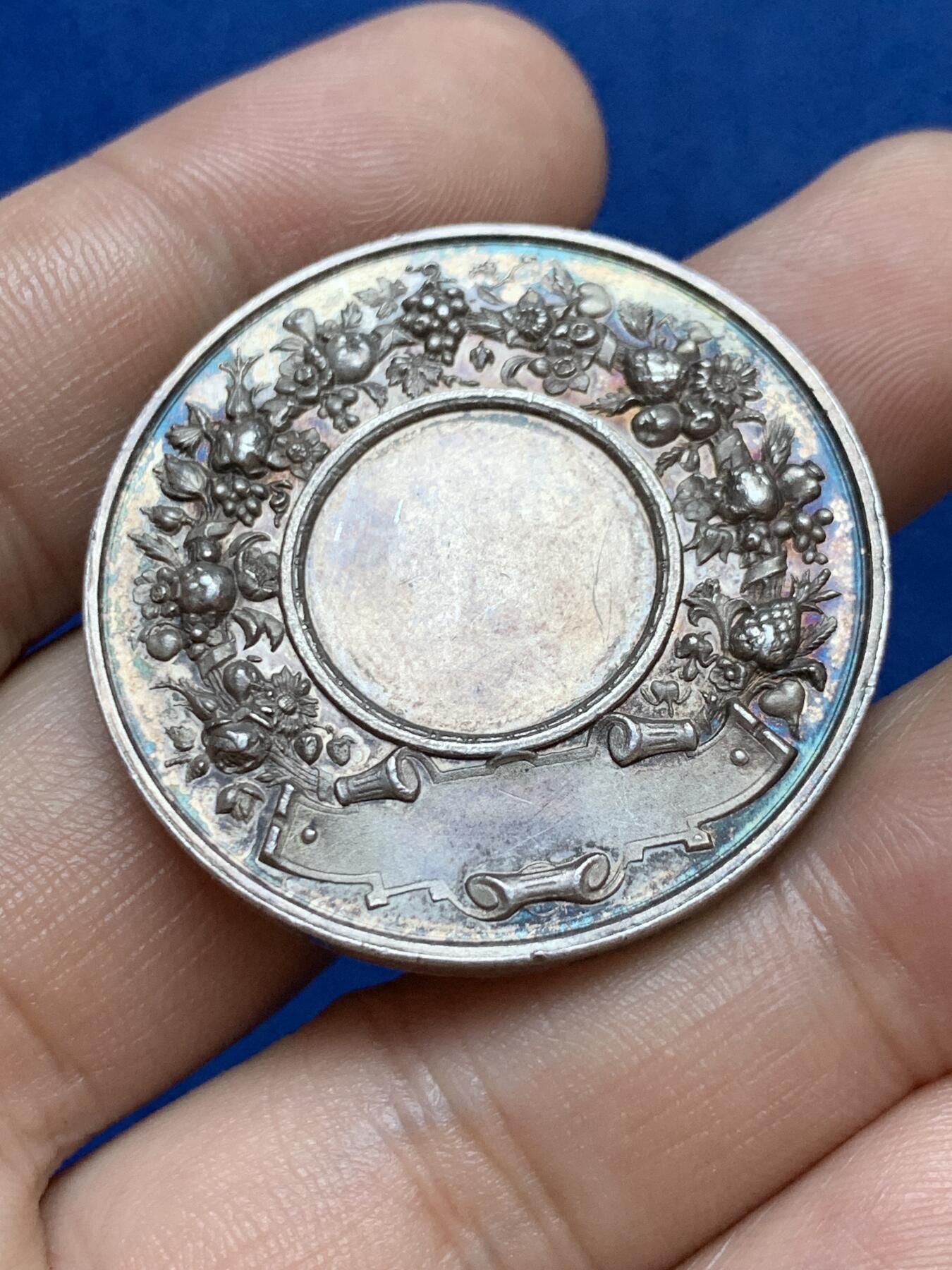 《竞宝斋》第286场-周六， 周日，周一 3场连拍 （全场包邮） 法国马孔园艺协会圆型银代币 丰饶角边铭 36mm 20.1g