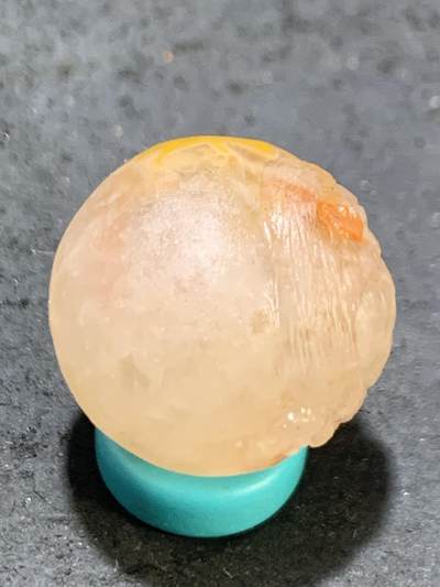 精美冰飘亚光满冰飘糖心战国红玛瑙巧雕喜上眉梢随形珠一个， 精美冰飘亚光满冰飘糖心战国红玛瑙巧雕喜上眉梢随形珠一个，