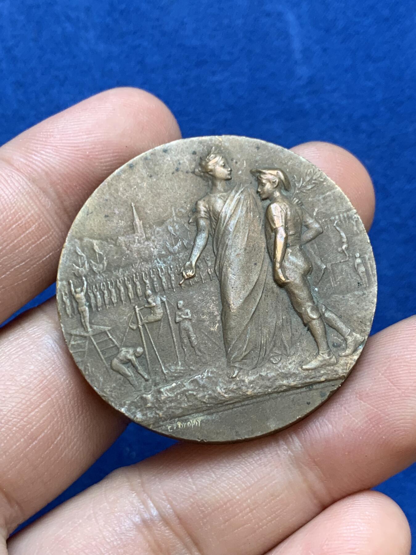 《竞宝斋》第286场-周六， 周日，周一 3场连拍 （全场包邮） 法国运动会铜章 30.3g 40.6mm