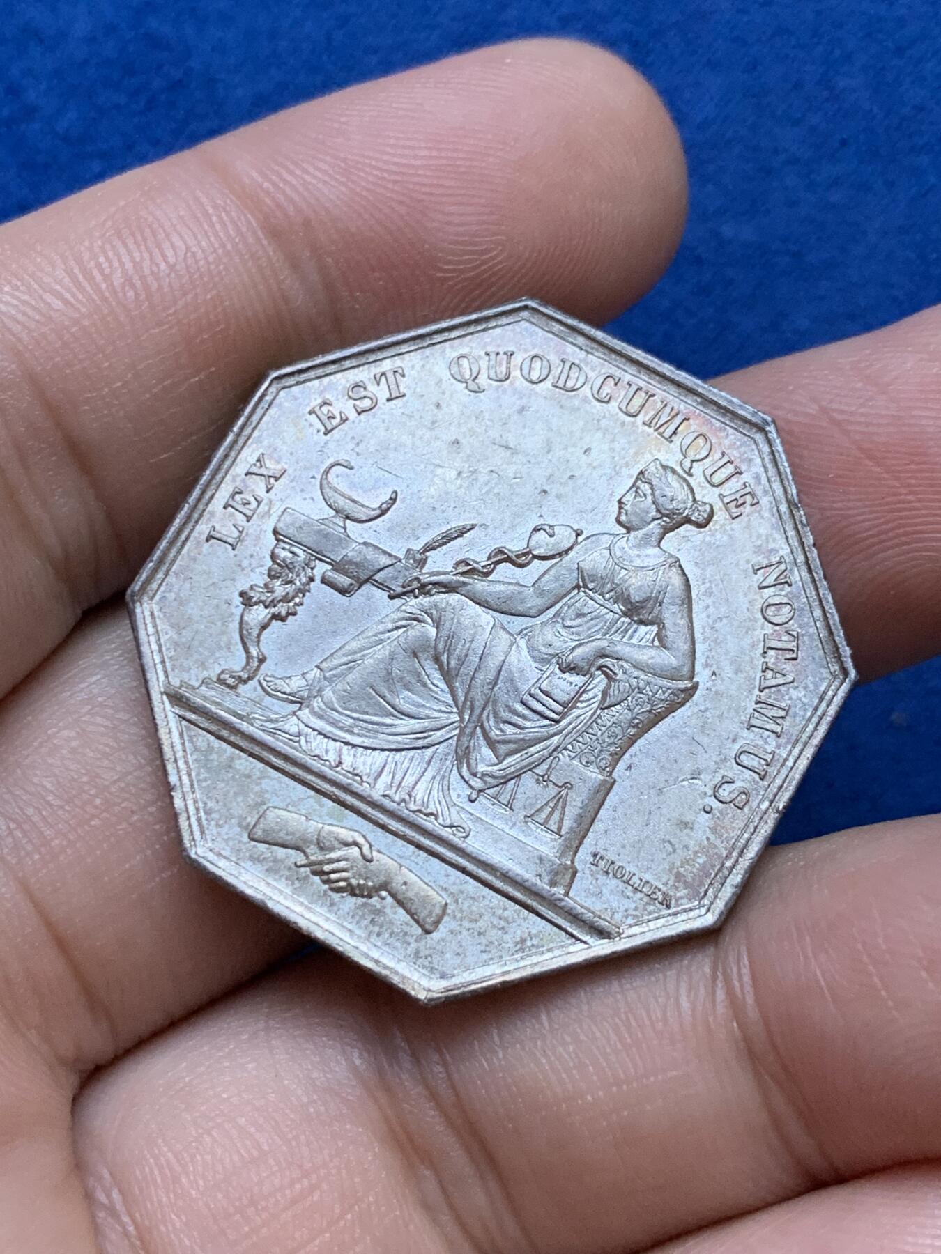 《竞宝斋》第286场-周六， 周日，周一 3场连拍 （全场包邮） 法国八角银质代币 波尔多公证人 17.67g 33.3mm 手指边铭