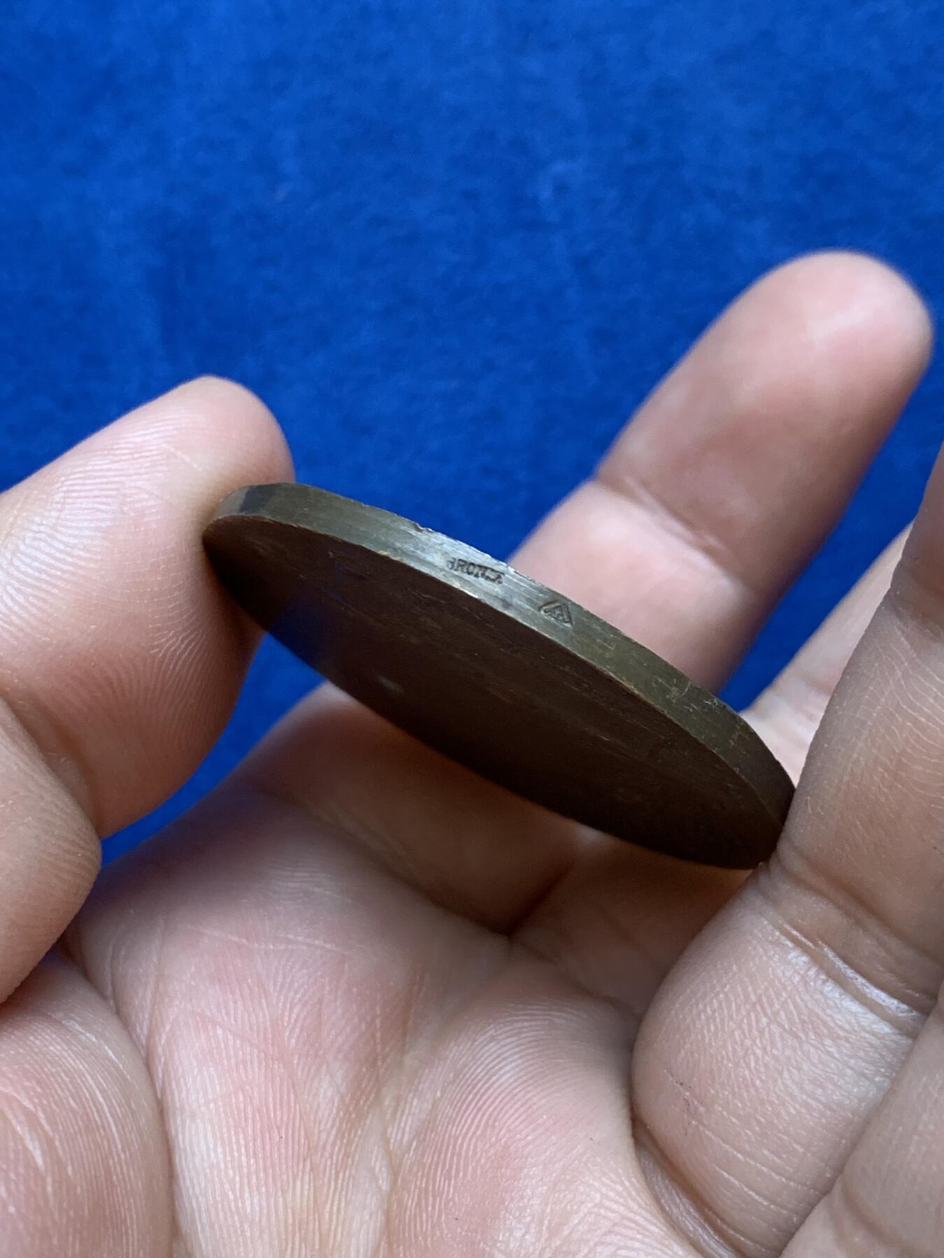 《竞宝斋》第286场-周六， 周日，周一 3场连拍 （全场包邮） 法国运动会铜章 30.3g 40.6mm