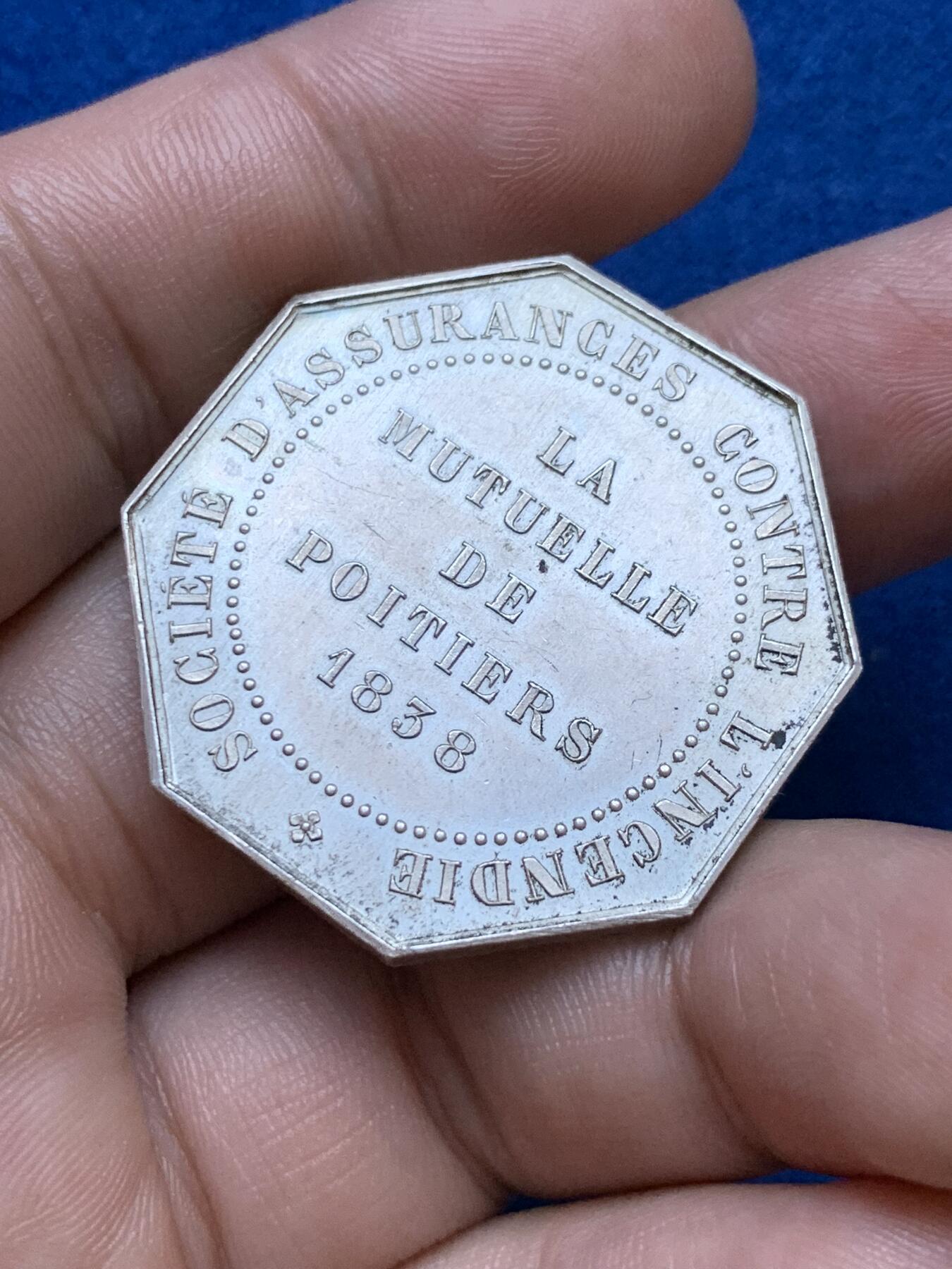 《竞宝斋》第286场-周六， 周日，周一 3场连拍 （全场包邮） 法国1838火灾保险八角银代币 丰饶角1ARGENT边铭 34mm 20.7g