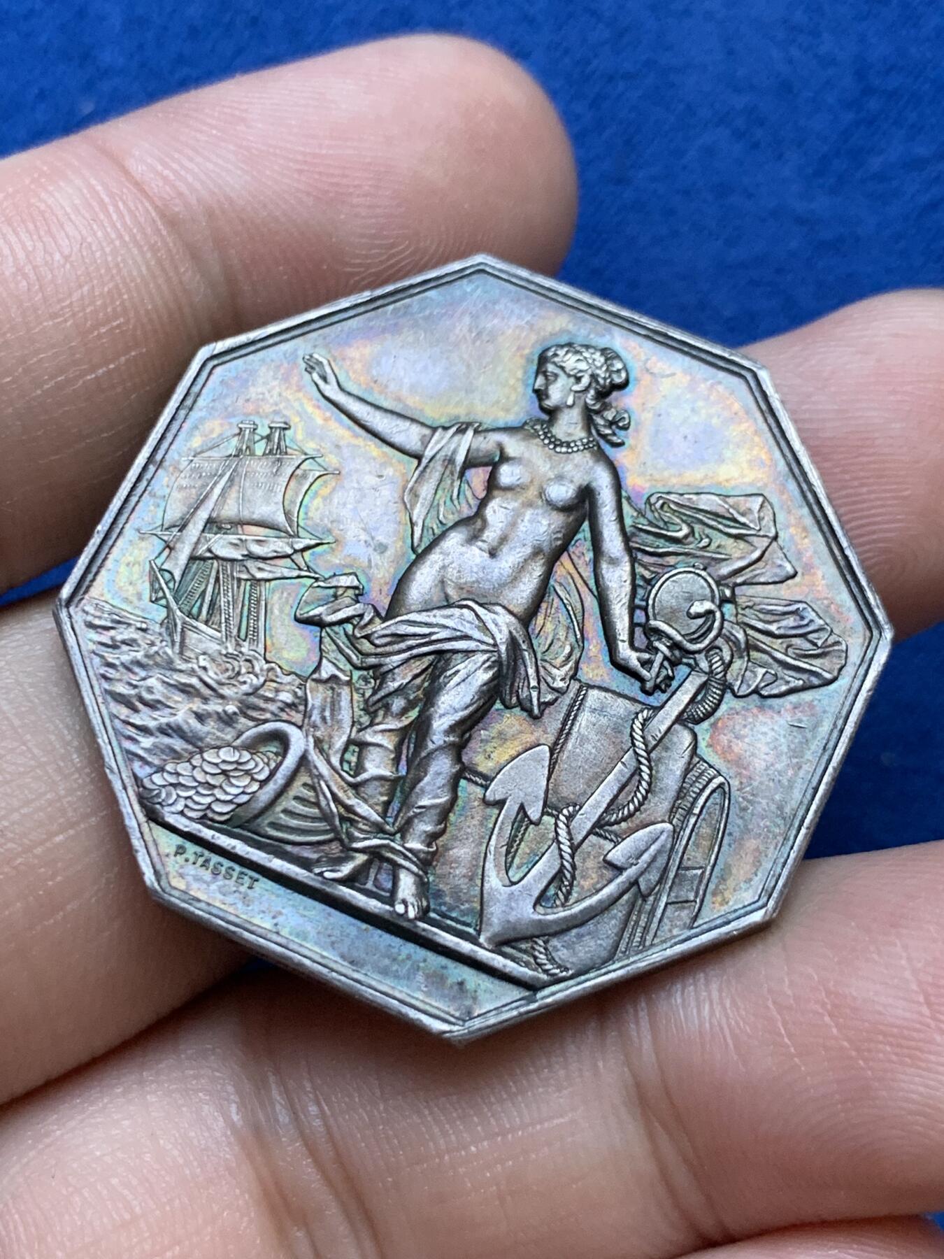 《竞宝斋》第286场-周六， 周日，周一 3场连拍 （全场包邮） 法国1869海上保险女神八角银质代币 蜜蜂边铭 36.mm 19.1g