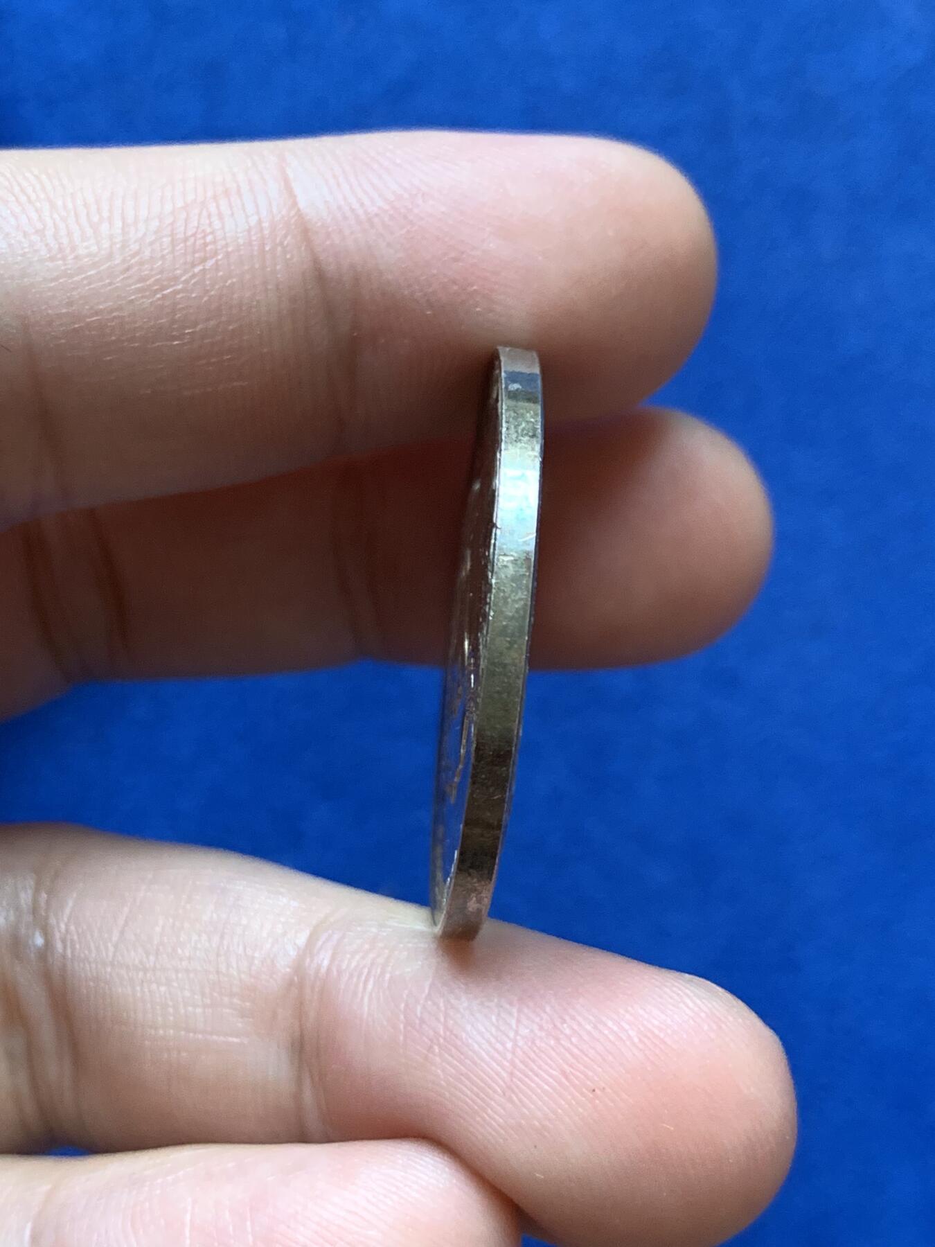 《竞宝斋》第286场-周六， 周日，周一 3场连拍 （全场包邮） 1935年英国乔治五世登基25周年纪念小银章（原盒），直径33mm