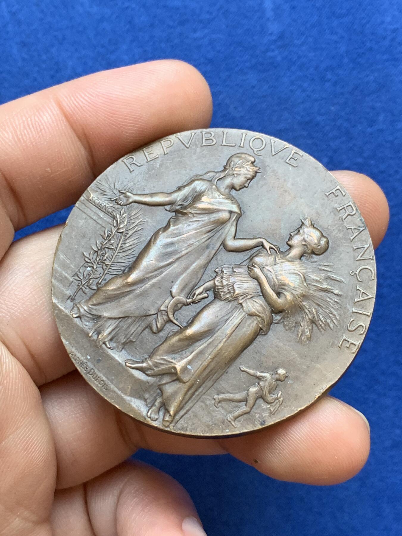 《竞宝斋》第286场-周六， 周日，周一 3场连拍 （全场包邮） 法国1903农业部铜章 55.1g 49.9mm