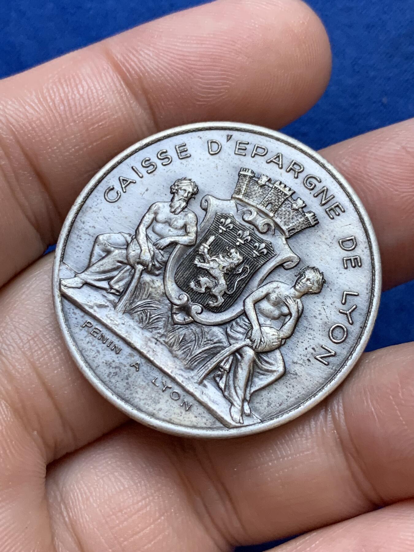 《竞宝斋》第286场-周六， 周日，周一 3场连拍 （全场包邮） 法国里昂储蓄银行圆型代币 带边铭 35mm 17.1g 