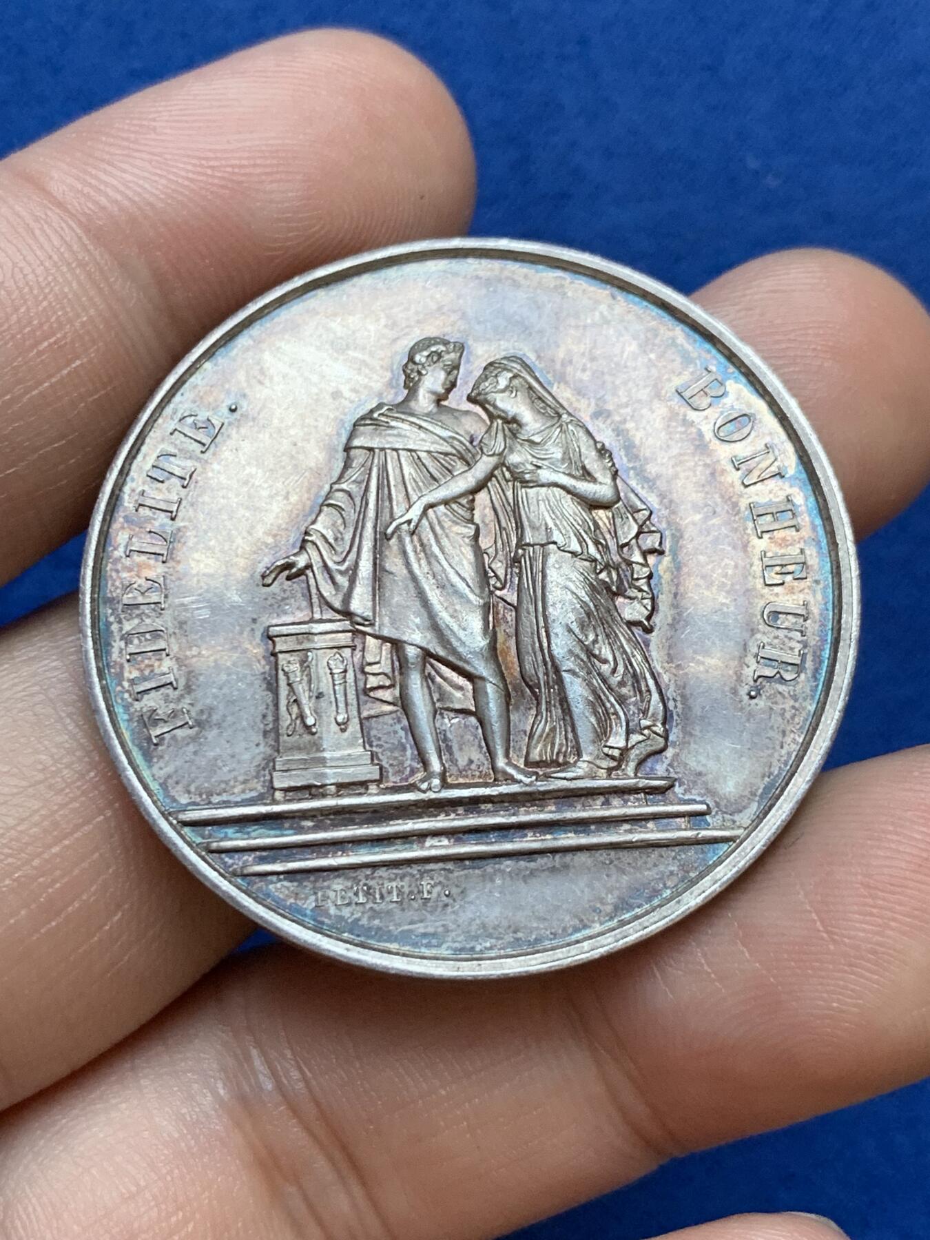 《竞宝斋》第286场-周六， 周日，周一 3场连拍 （全场包邮） 法国1885婚姻纪念圆型银代币 丰饶角边铭 39mm 25.4g