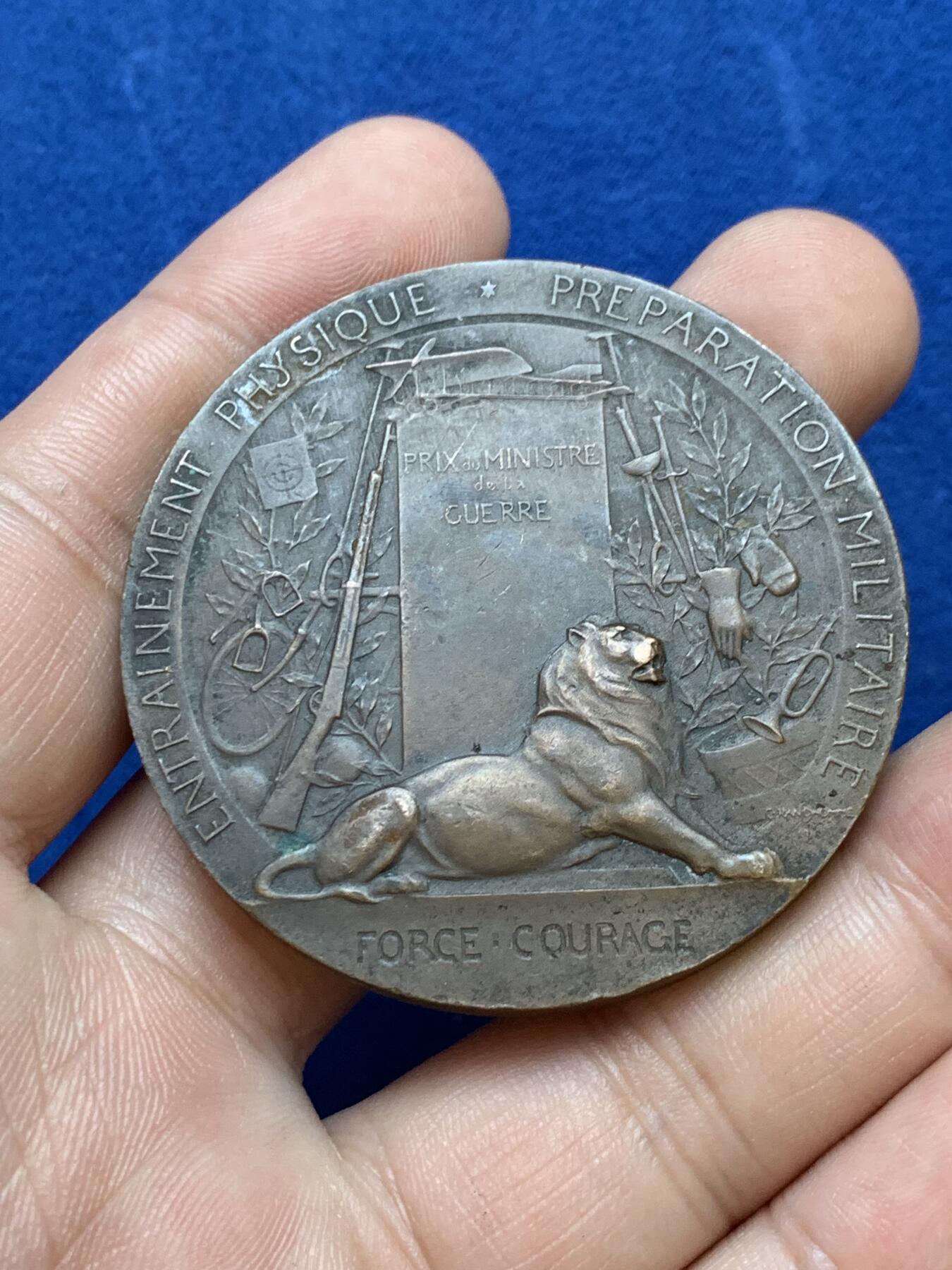 《竞宝斋》第286场-周六， 周日，周一 3场连拍 （全场包邮） 法国军事准备保卫祖国铜章 66.9g 49.9mm