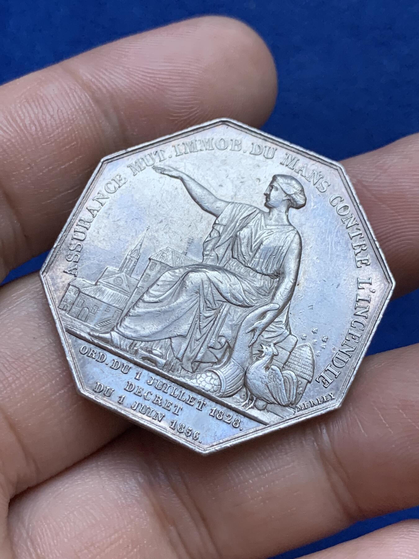 《竞宝斋》第286场-周六， 周日，周一 3场连拍 （全场包邮） 法国八角银质代币 勒芒火灾互助保险公司 20g 35.6m 手指边铭