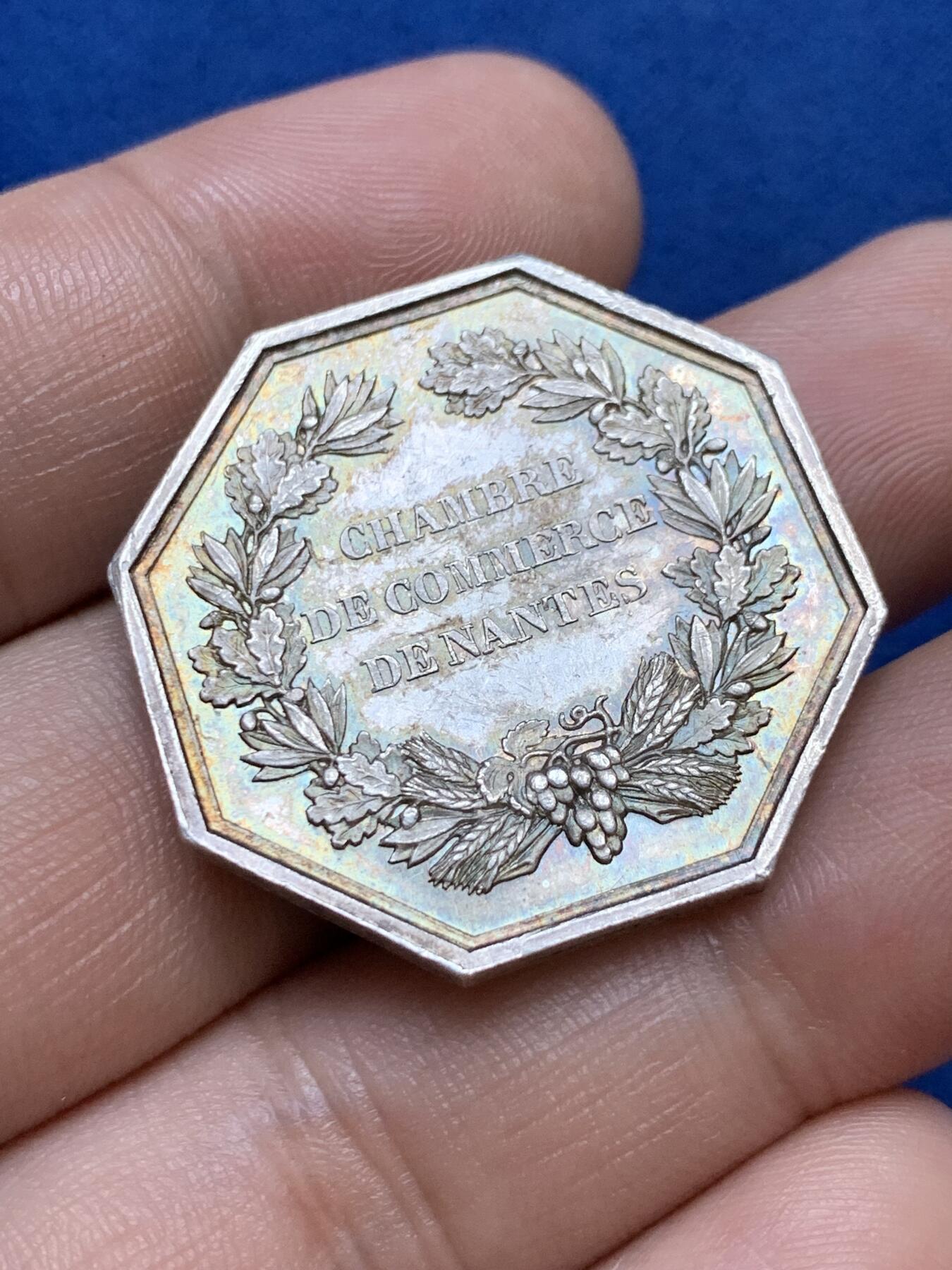 《竞宝斋》第286场-周六， 周日，周一 3场连拍 （全场包邮） 法国1845-1855南特商会八角银代币 蜜蜂边铭 31mm 13.6g 