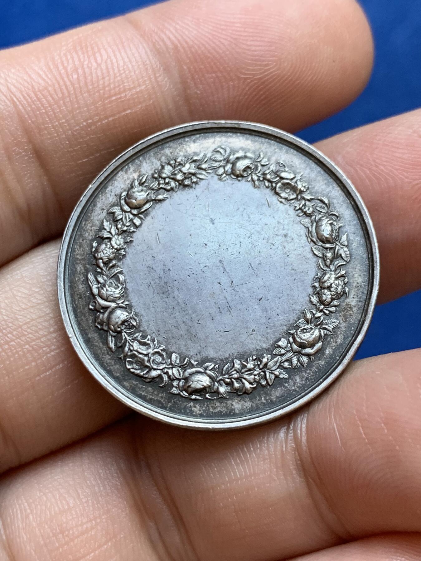 《竞宝斋》第286场-周六， 周日，周一 3场连拍 （全场包邮） 法国婚姻纪念圆型银代币 蜜蜂边铭 30mm 12.3g