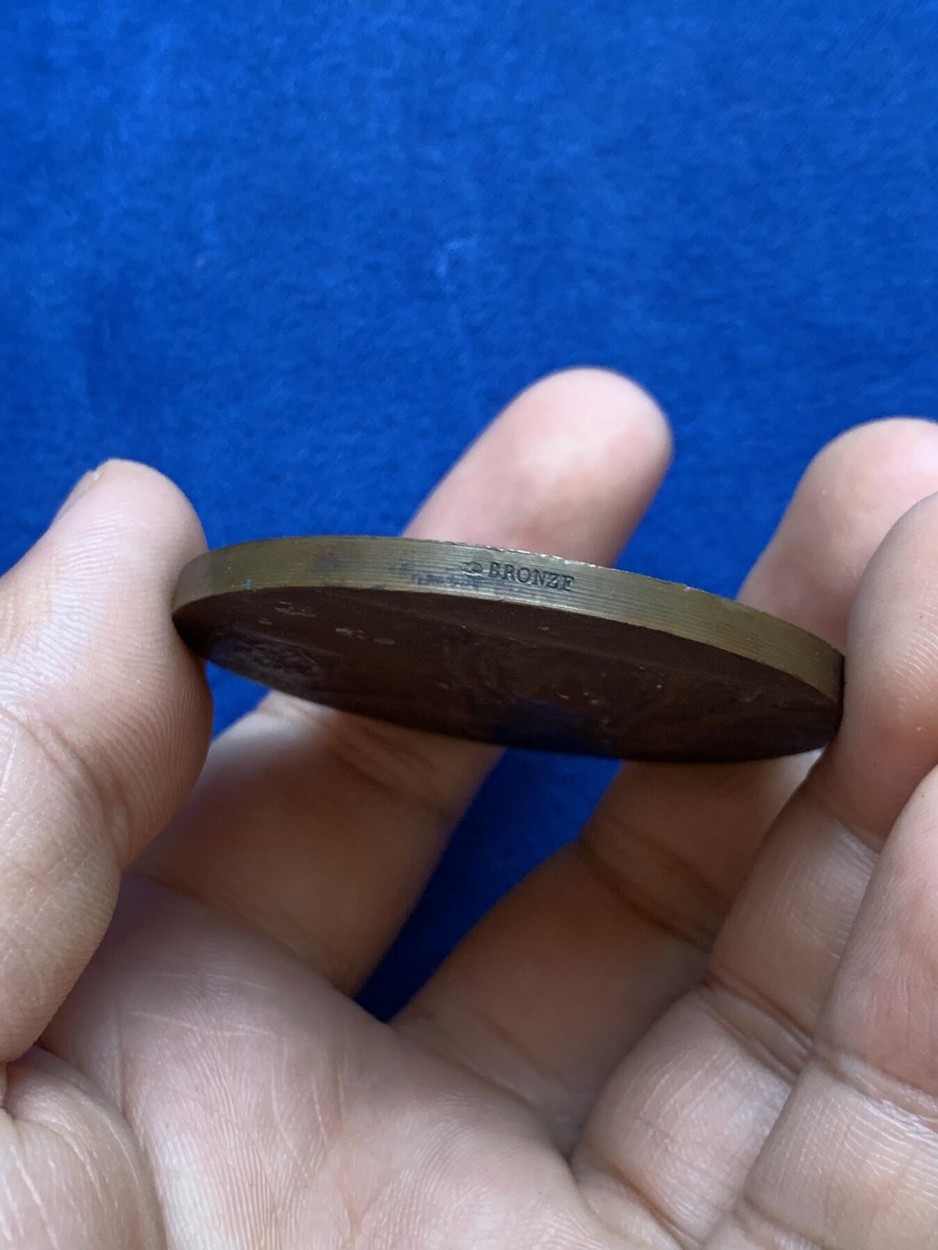 《竞宝斋》第286场-周六， 周日，周一 3场连拍 （全场包邮） 法国军事准备保卫祖国铜章 66.9g 49.9mm