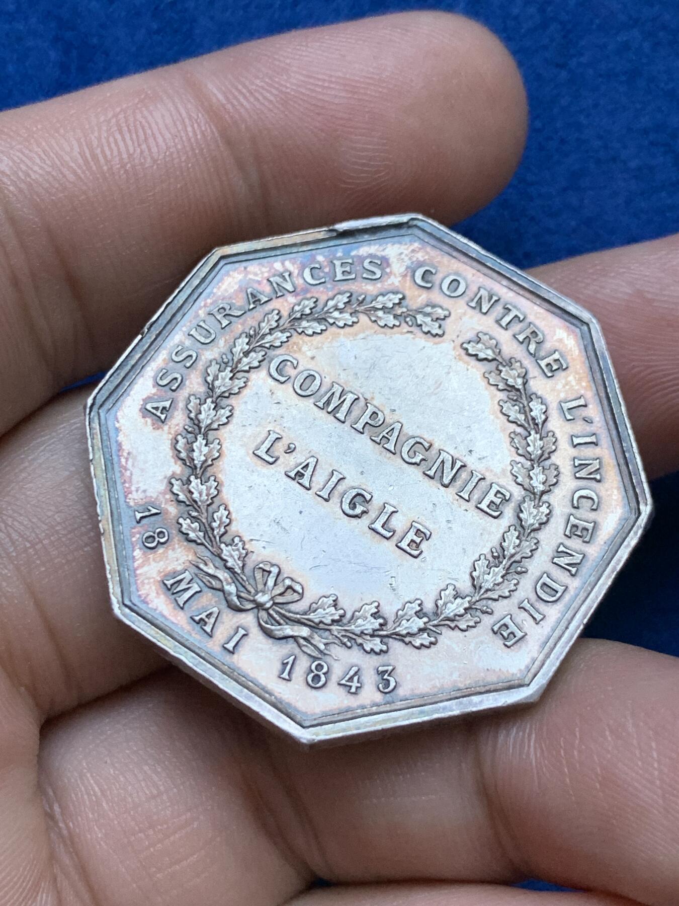 《竞宝斋》第286场-周六， 周日，周一 3场连拍 （全场包邮） 法国1843火灾保险公司雄鹰八角银质代币 丰饶角银标 36.5mm 21.69克